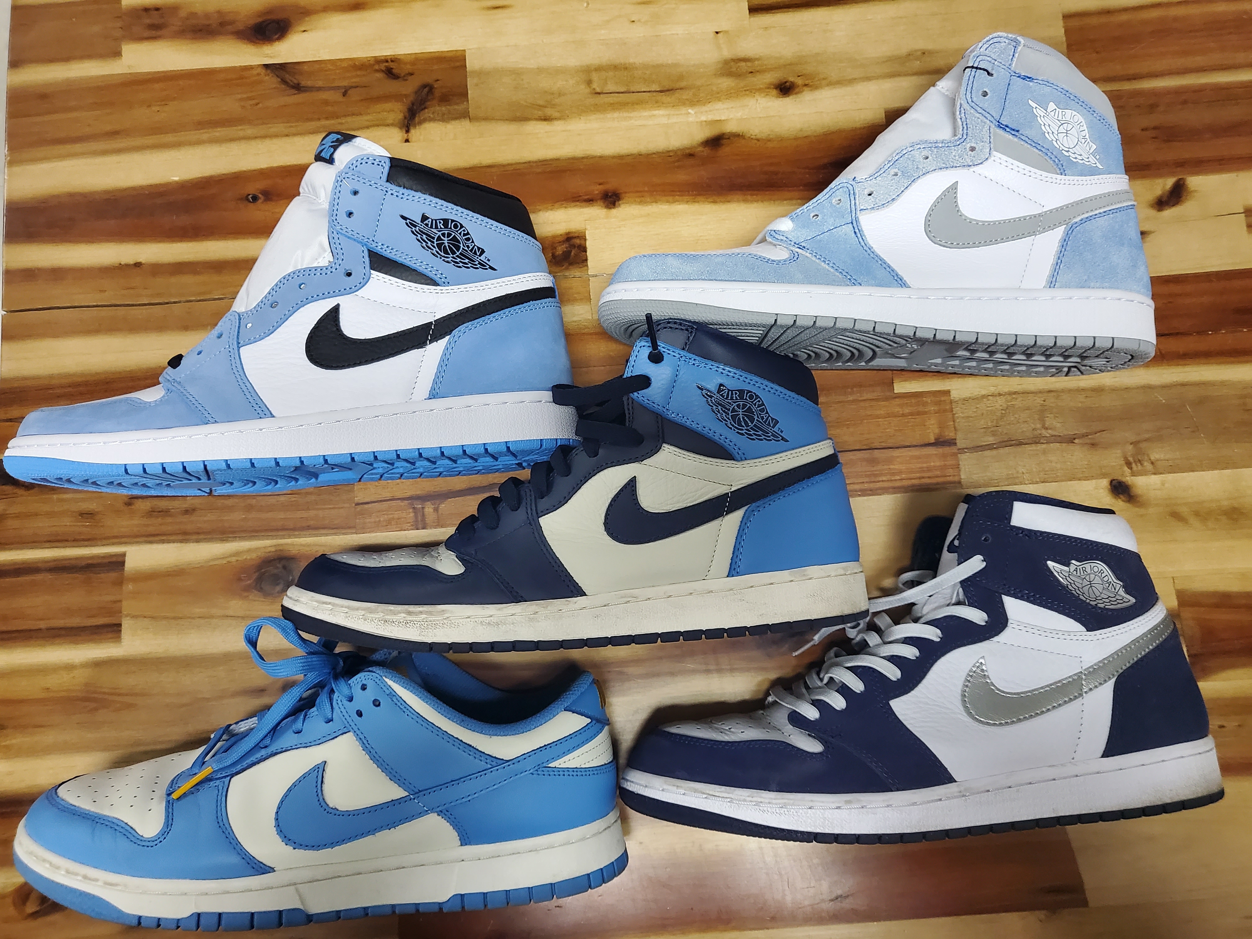 Jordan 1 Retro High OG University Blue, Jordan 1 Retro High OG Hyper Royal 착용 스타일 - 1