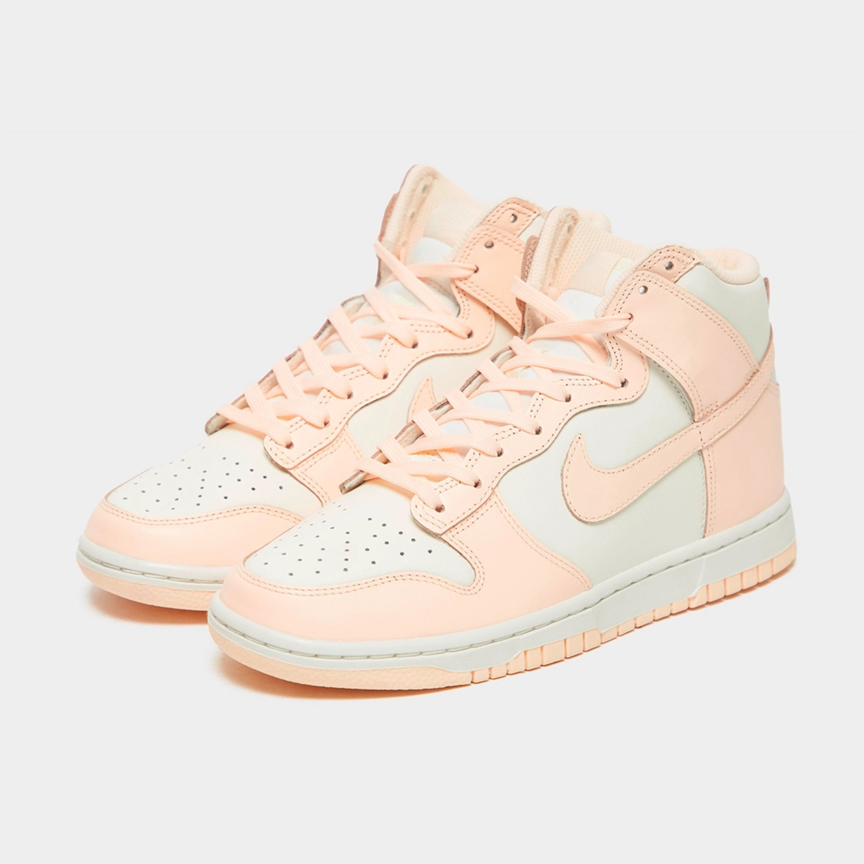 (W) Nike Dunk High Crimson Tint 착용 스타일 - 3