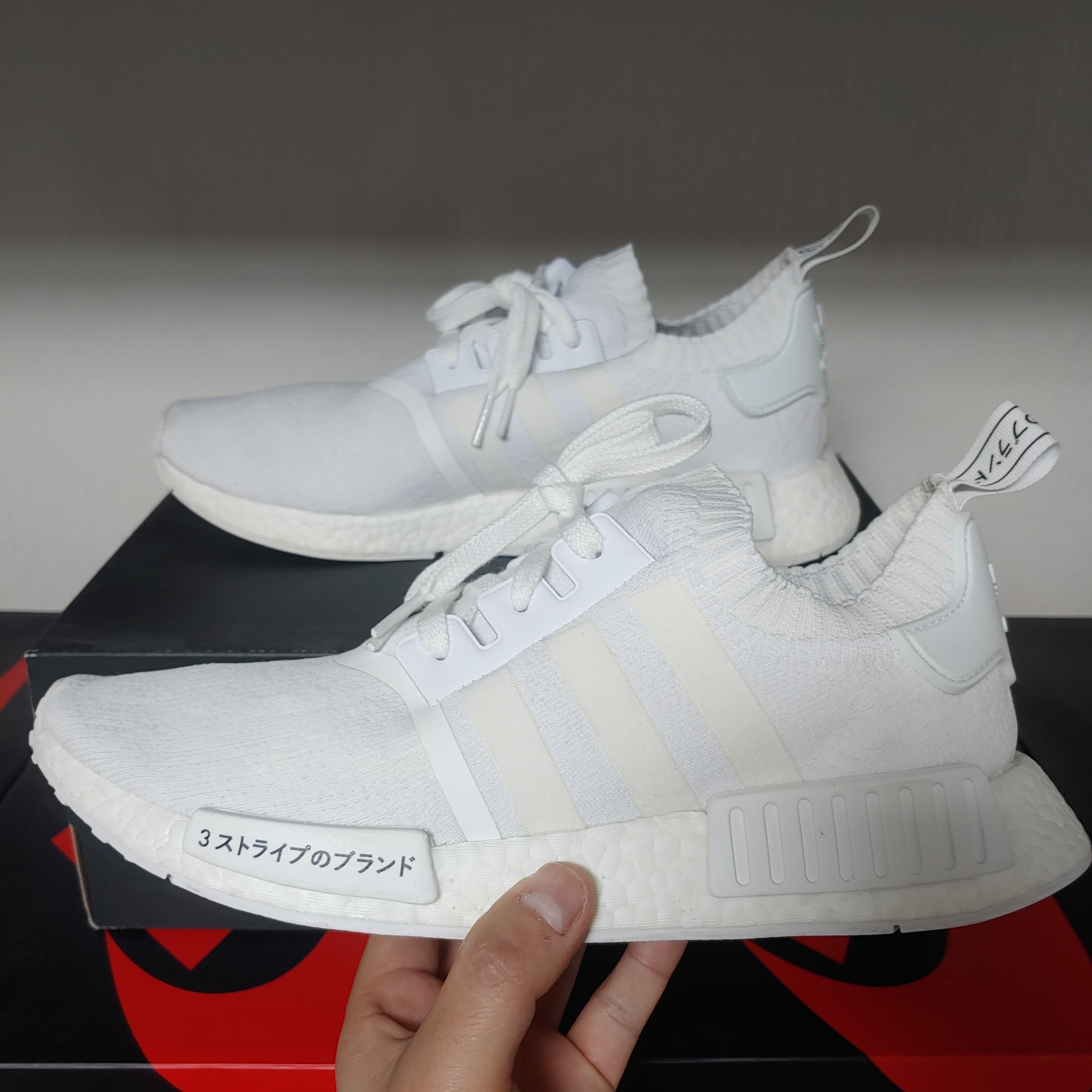 Adidas NMD R1 Japan Triple White 착용 스타일 - 2
