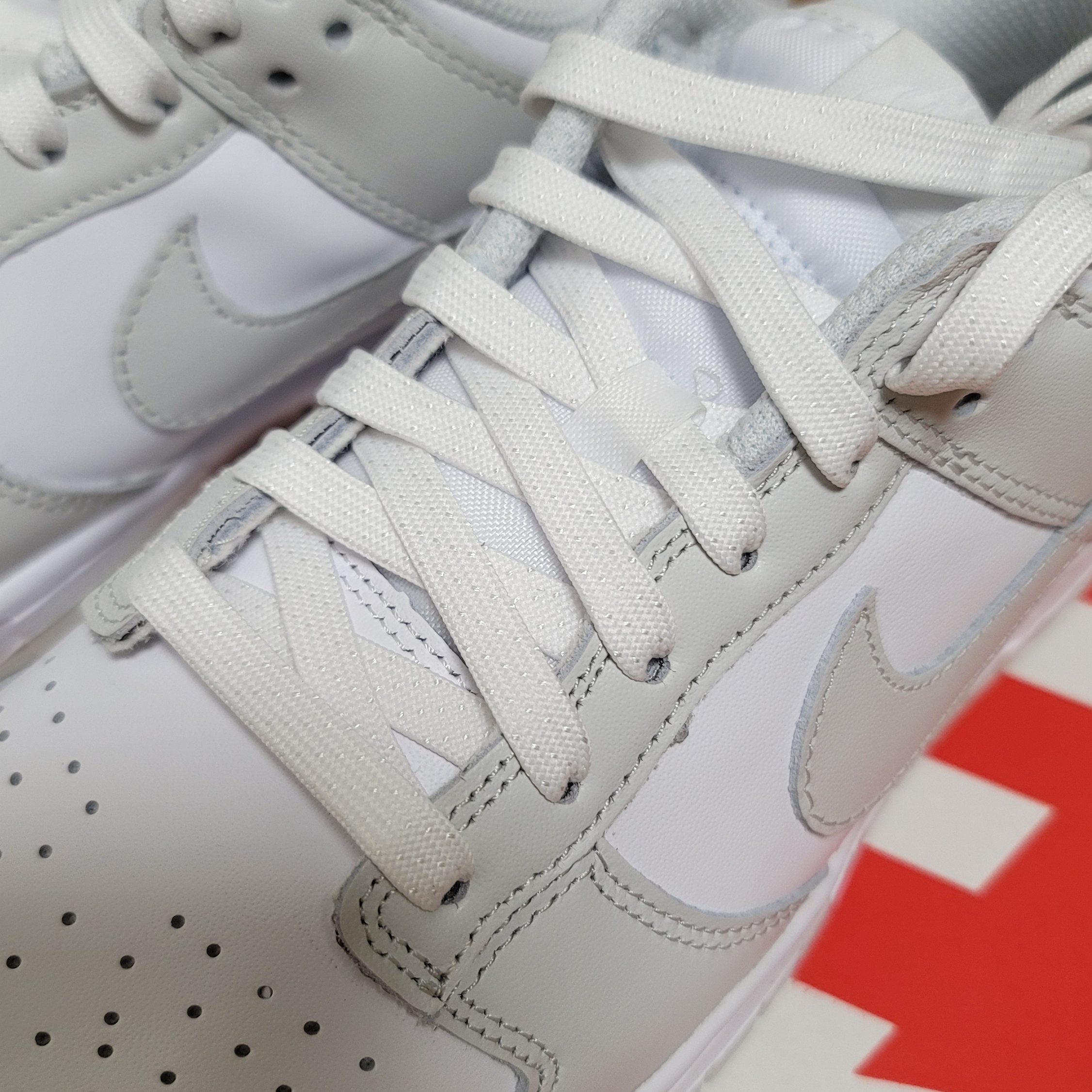 (W) Nike Dunk Low Photon Dust, (W) Nike Dunk Low Black 착용 스타일 - 2