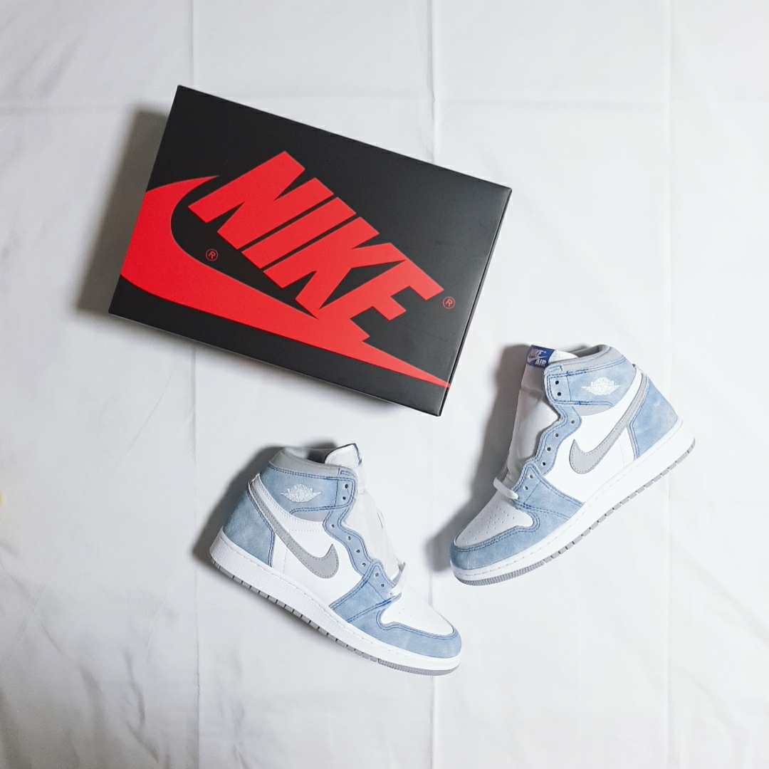 (GS) Jordan 1 Retro High OG Hyper Royal, Jordan 1 Retro High OG Hyper Royal 착용 스타일 - 2