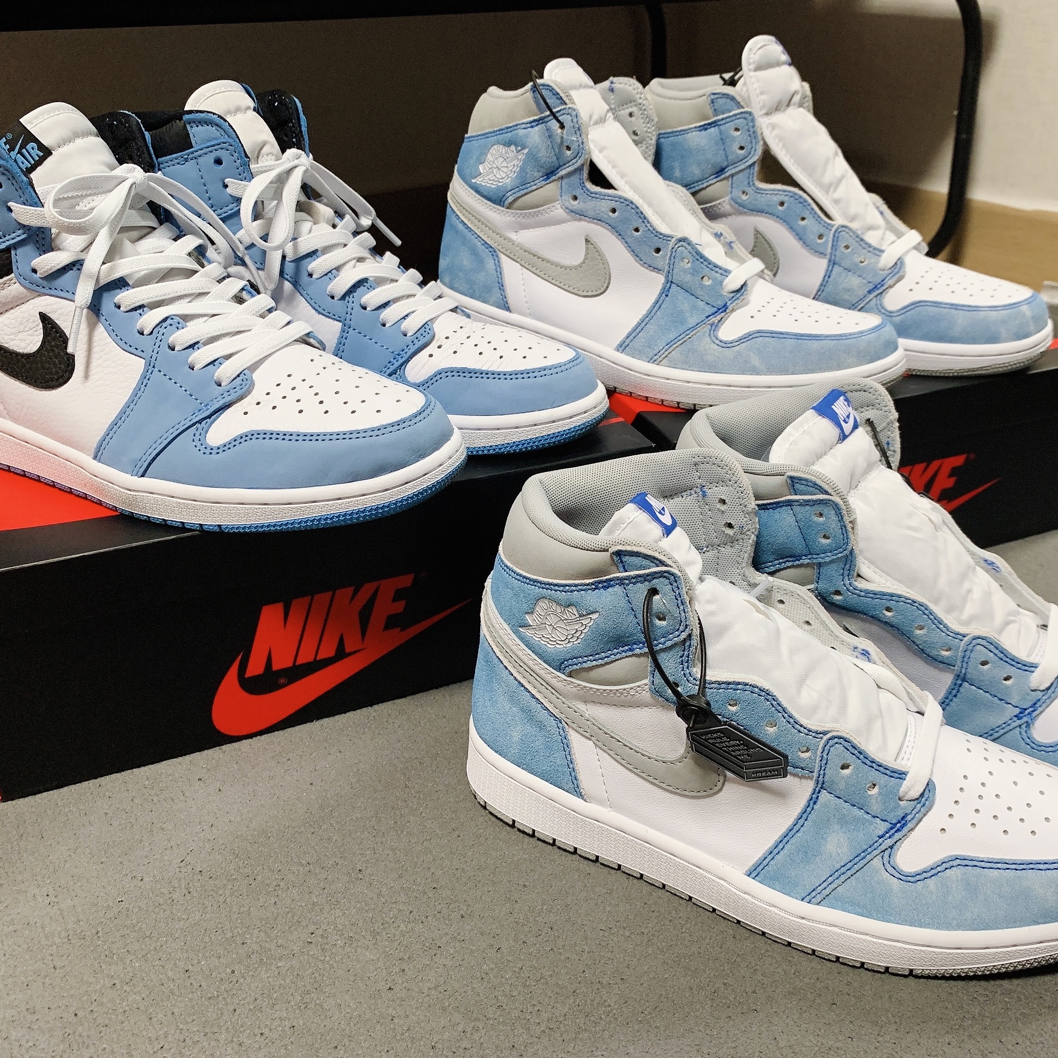 Jordan 1 Retro High OG University Blue, Jordan 1 Retro High OG Hyper Royal 착용 스타일