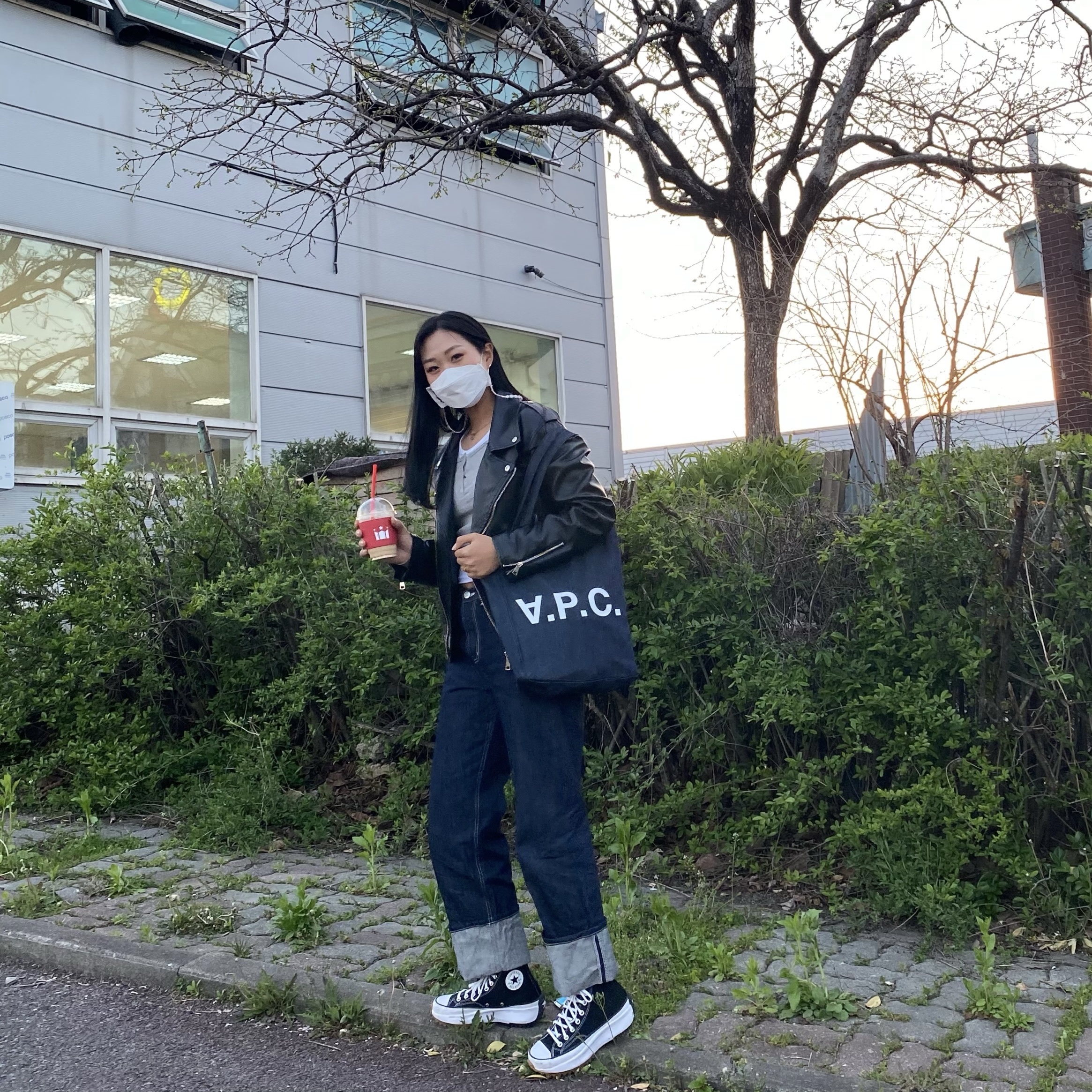 Converse Run Star Hike Hi Black White Gum 착용 스타일