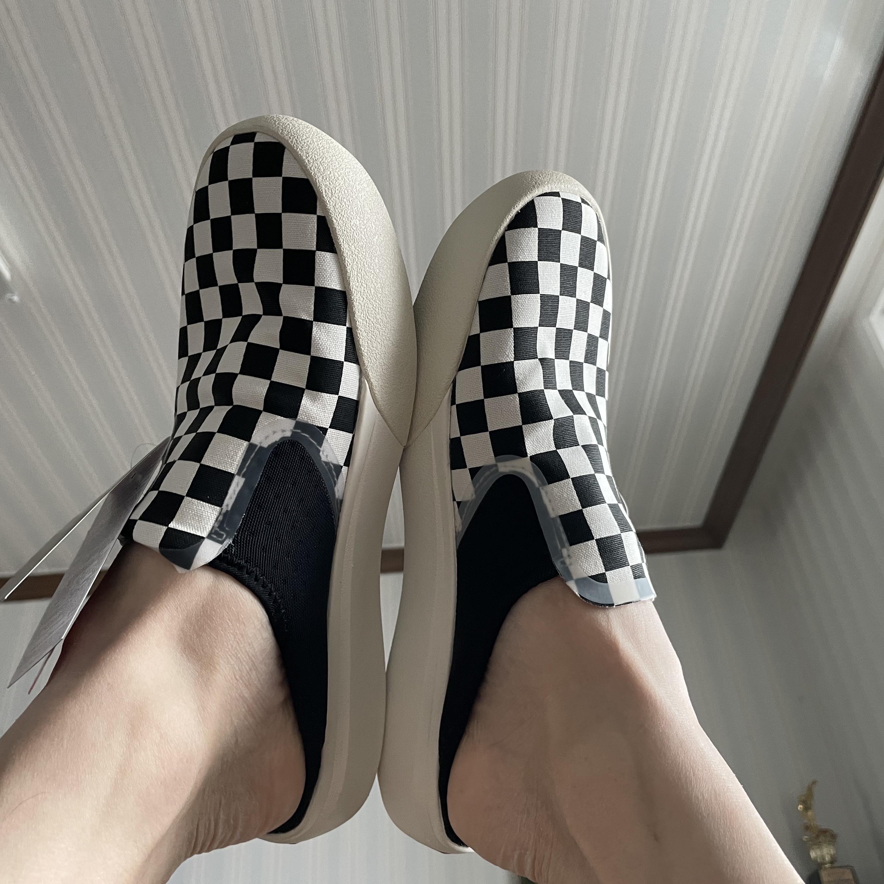 Vans Checkerboard Comfycush One Black 착용 스타일 - 2