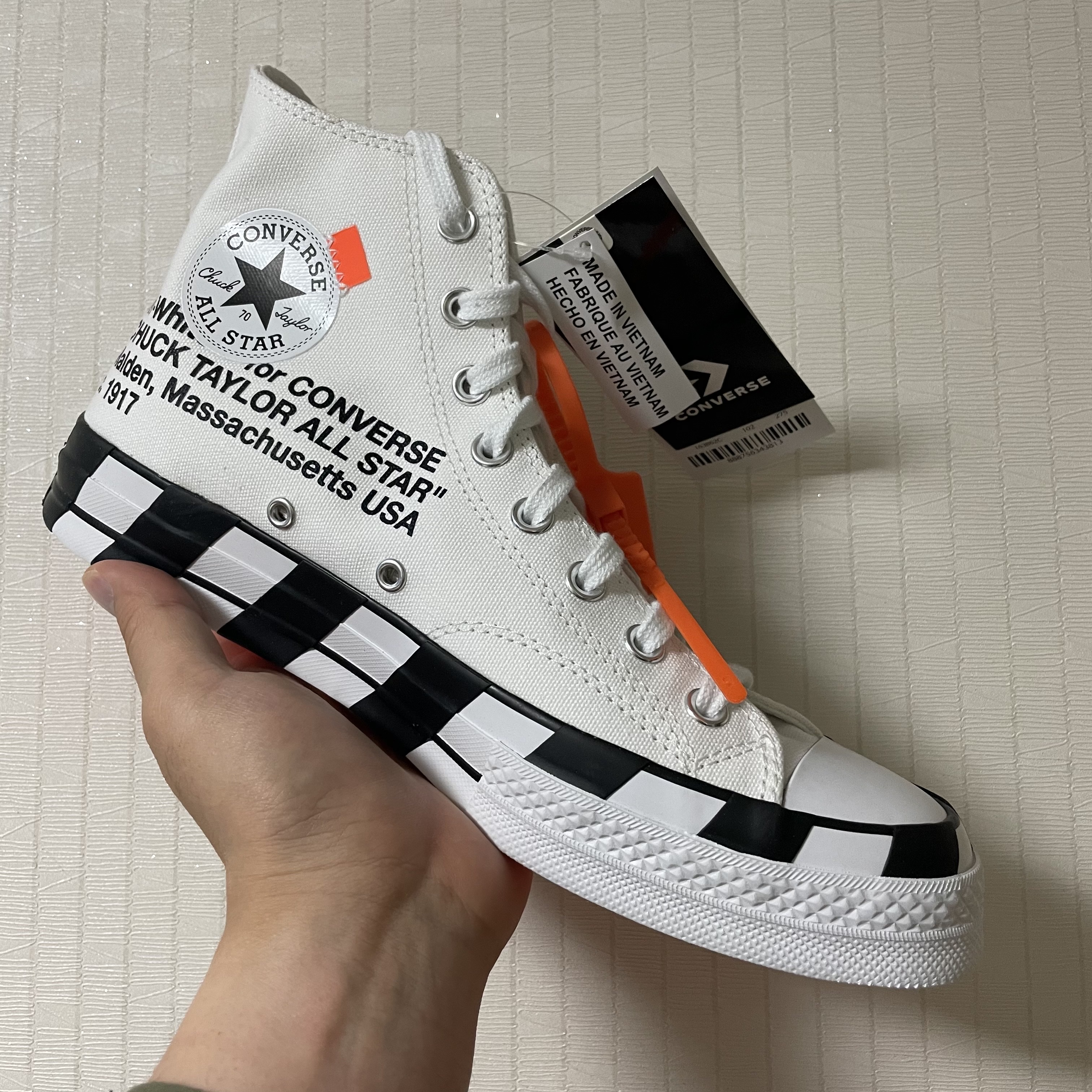 Converse x Off-White Chuck 70 High V2 2021 착용 스타일