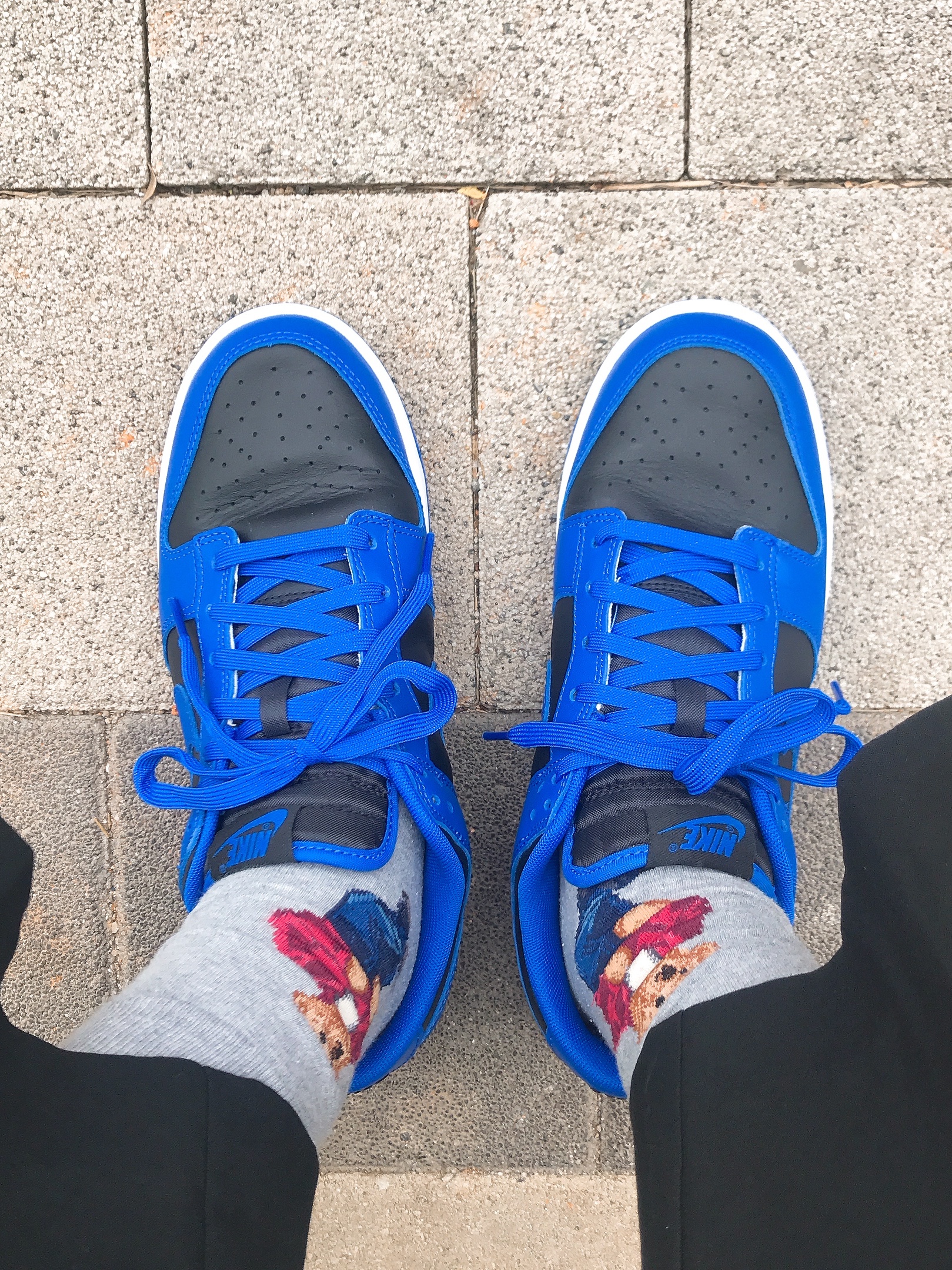 Nike Dunk Low Retro Hyper Cobalt 착용 스타일 - 2
