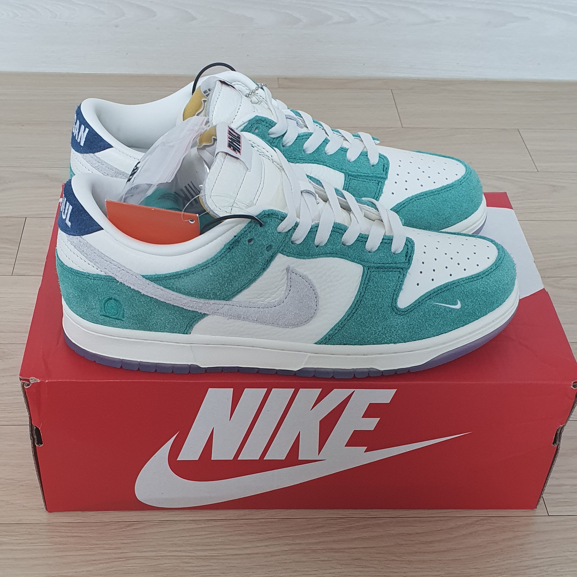 Nike x Kasina Dunk Low Road Sign - Kasina Exclusive 착용 스타일 - 3