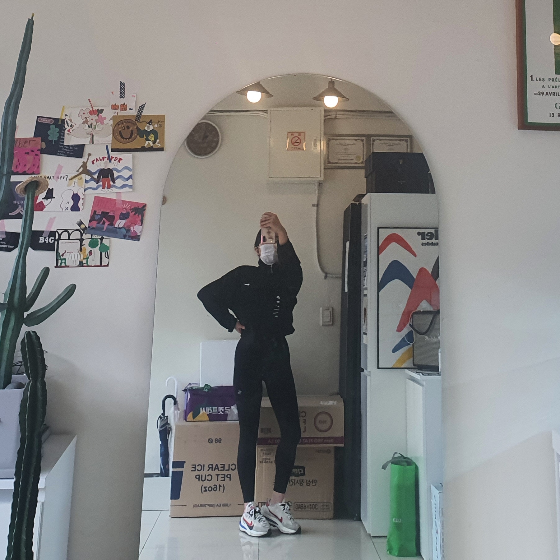 Nike x Sacai VaporWaffle Royal Fuchsia 착용 스타일