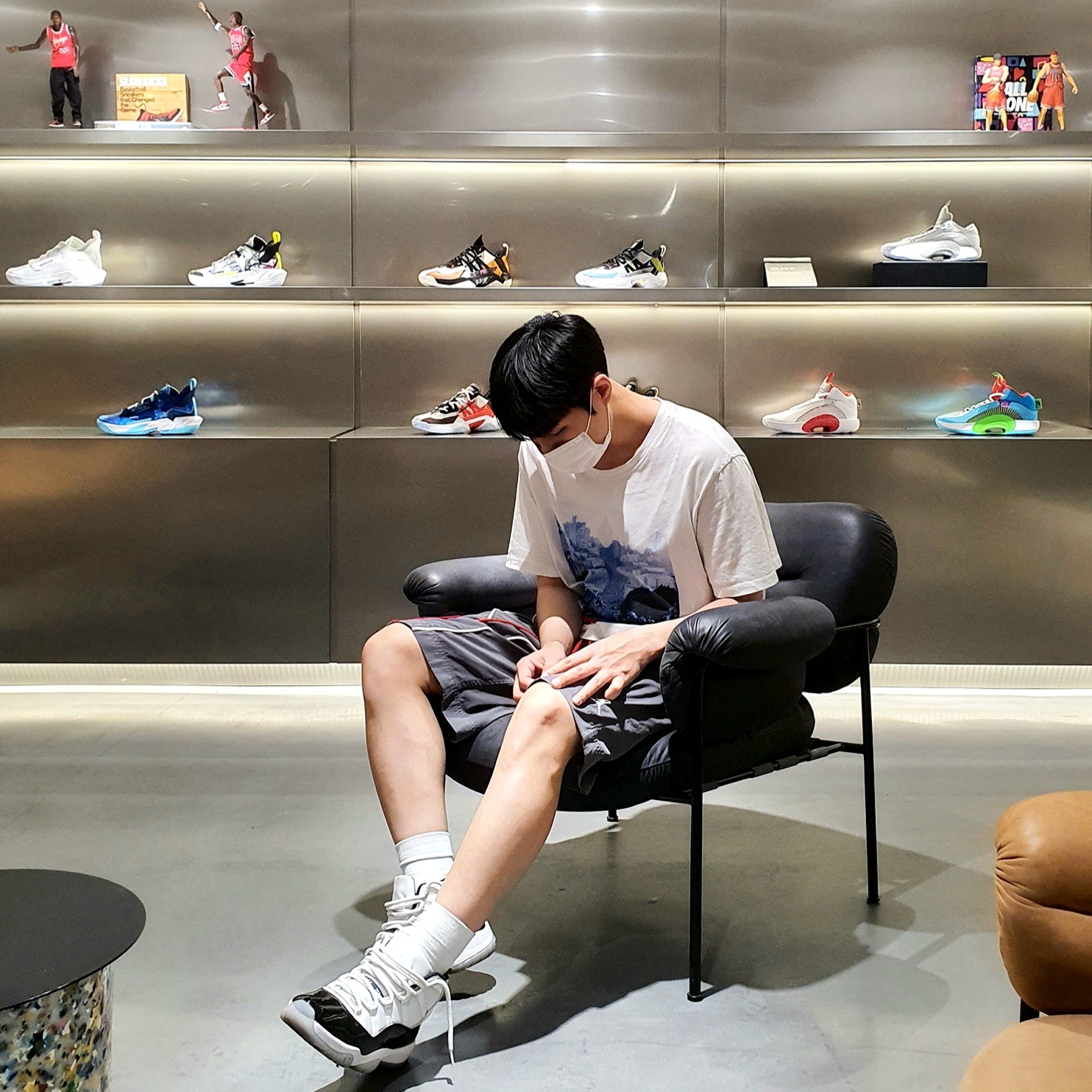 Jordan 11 Retro Concord 2018 착용 스타일 - 2