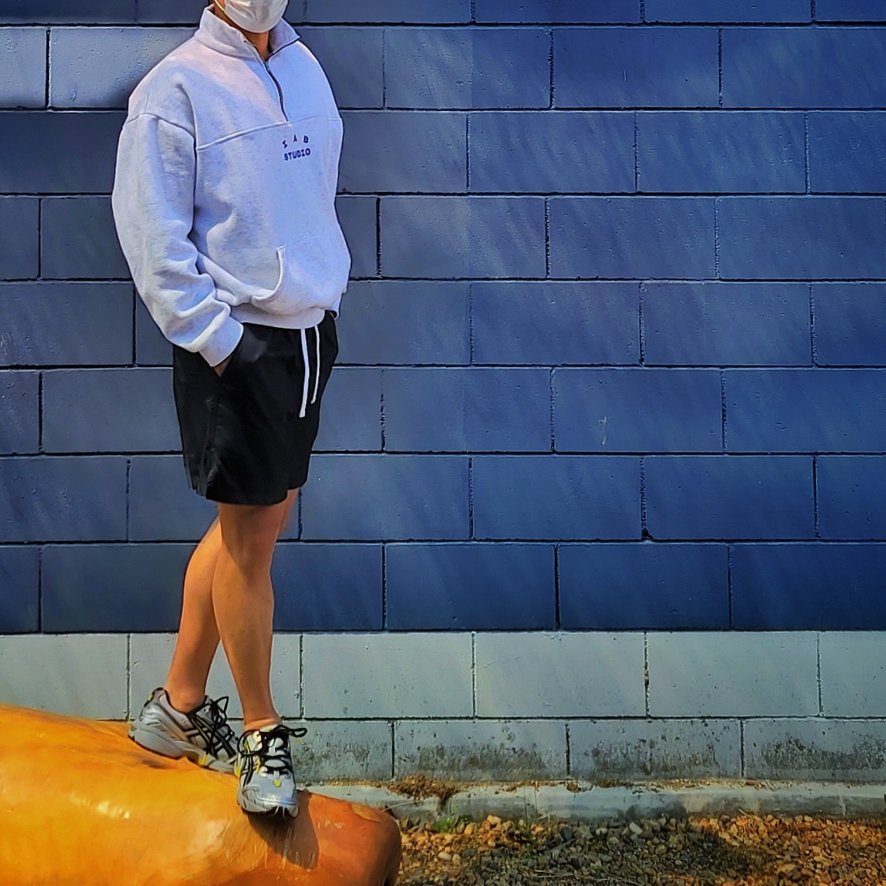Asics Gel-1090 White Black, IAB Studio Half Zip Pullover Light Gray 착용 스타일