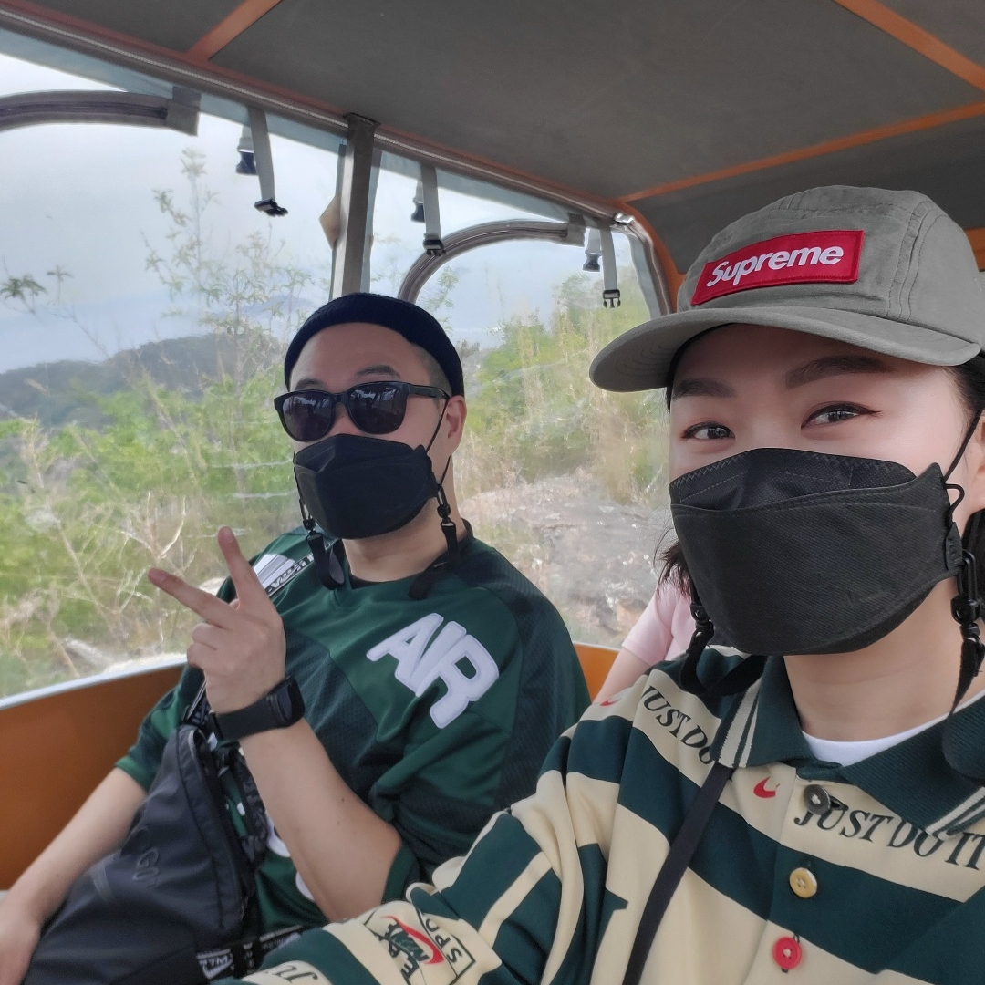 Nike x Fear of God Air Fear of God Raid Black, Nike x Cactus Plant Flea Market Long Sleeve Polo Natural - Asia 착용 스타일 - 2