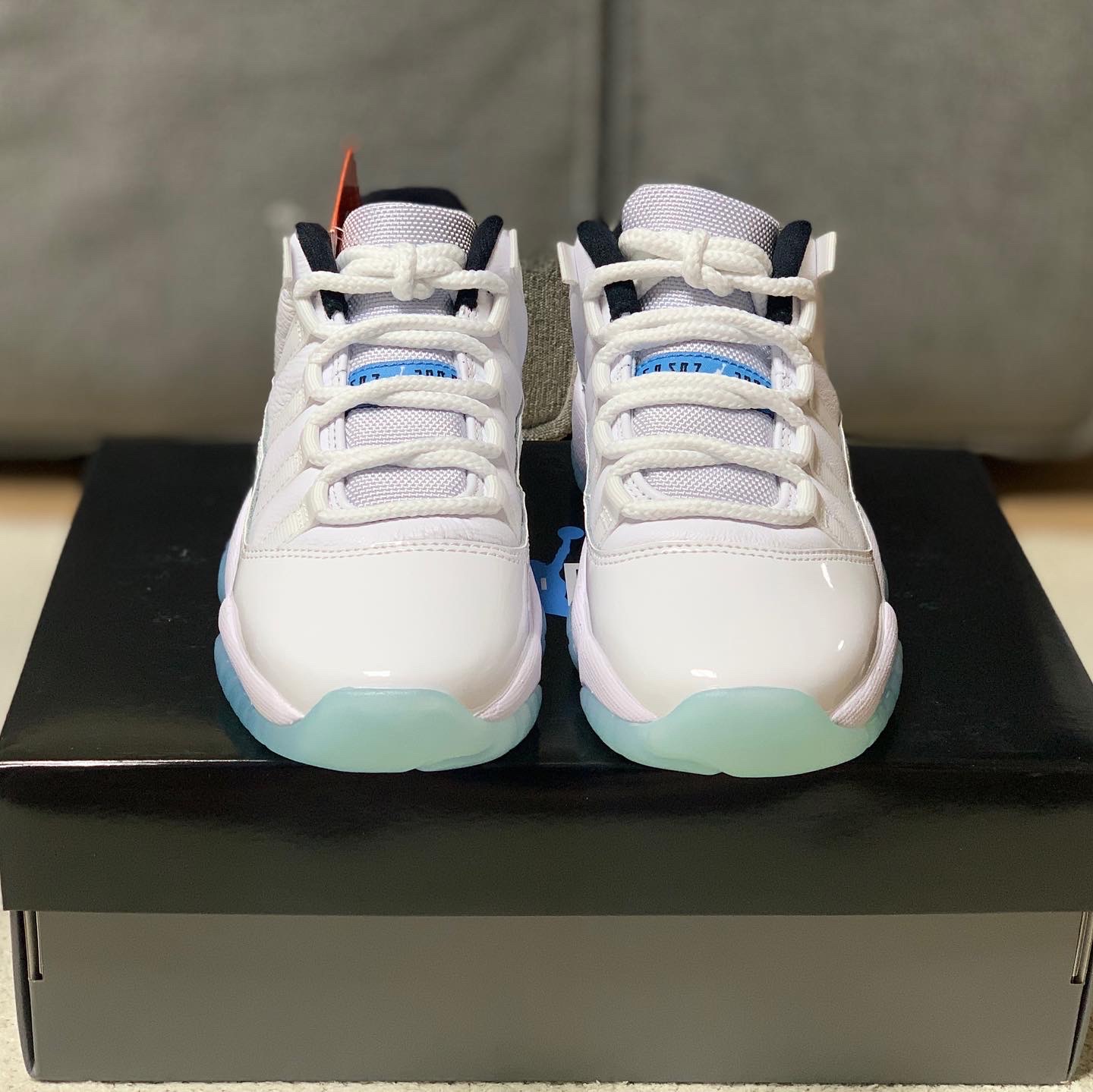 (GS) Jordan 11 Retro Low Legend Blue 착용 스타일 - 2