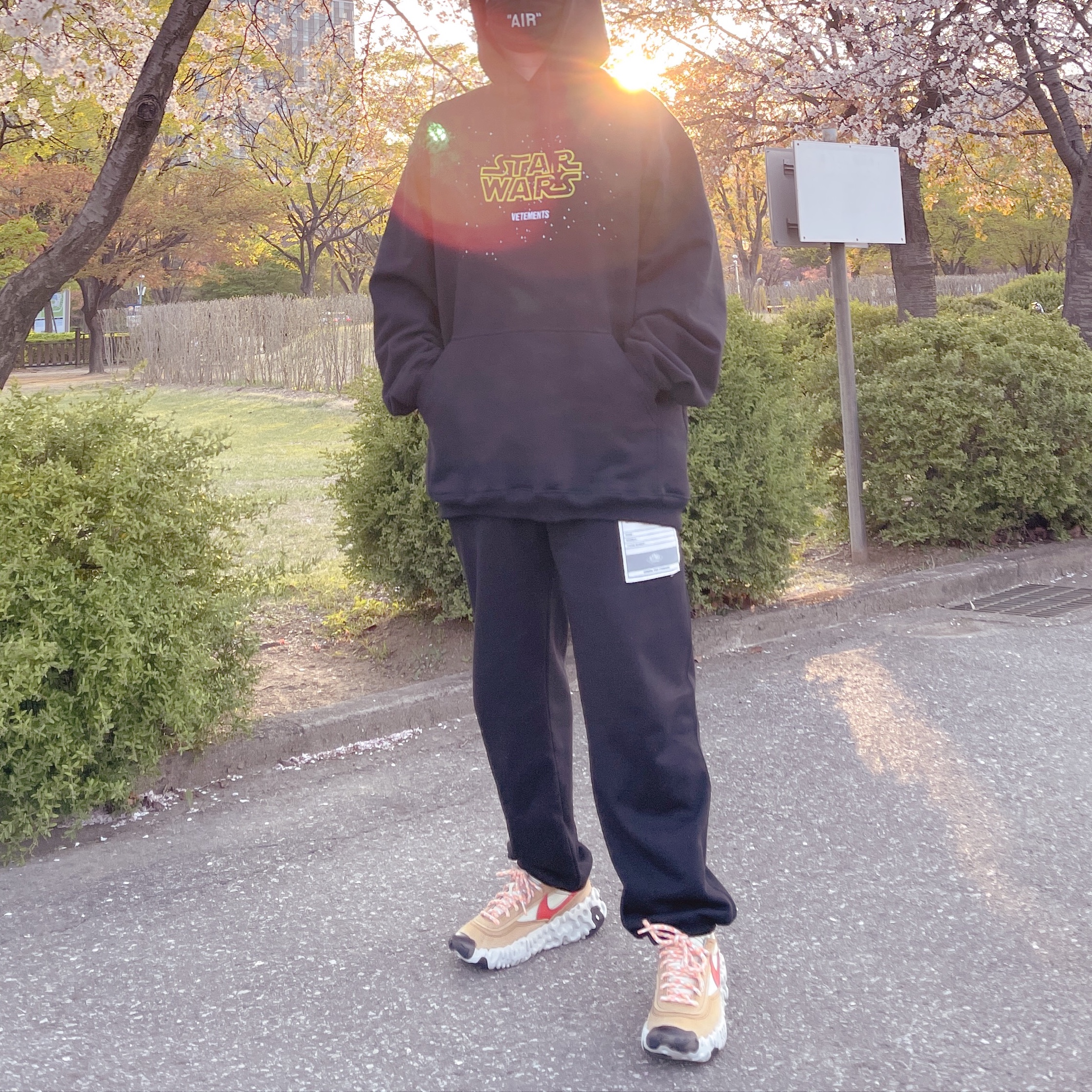 Nike Overbreak SP Fossil 착용 스타일