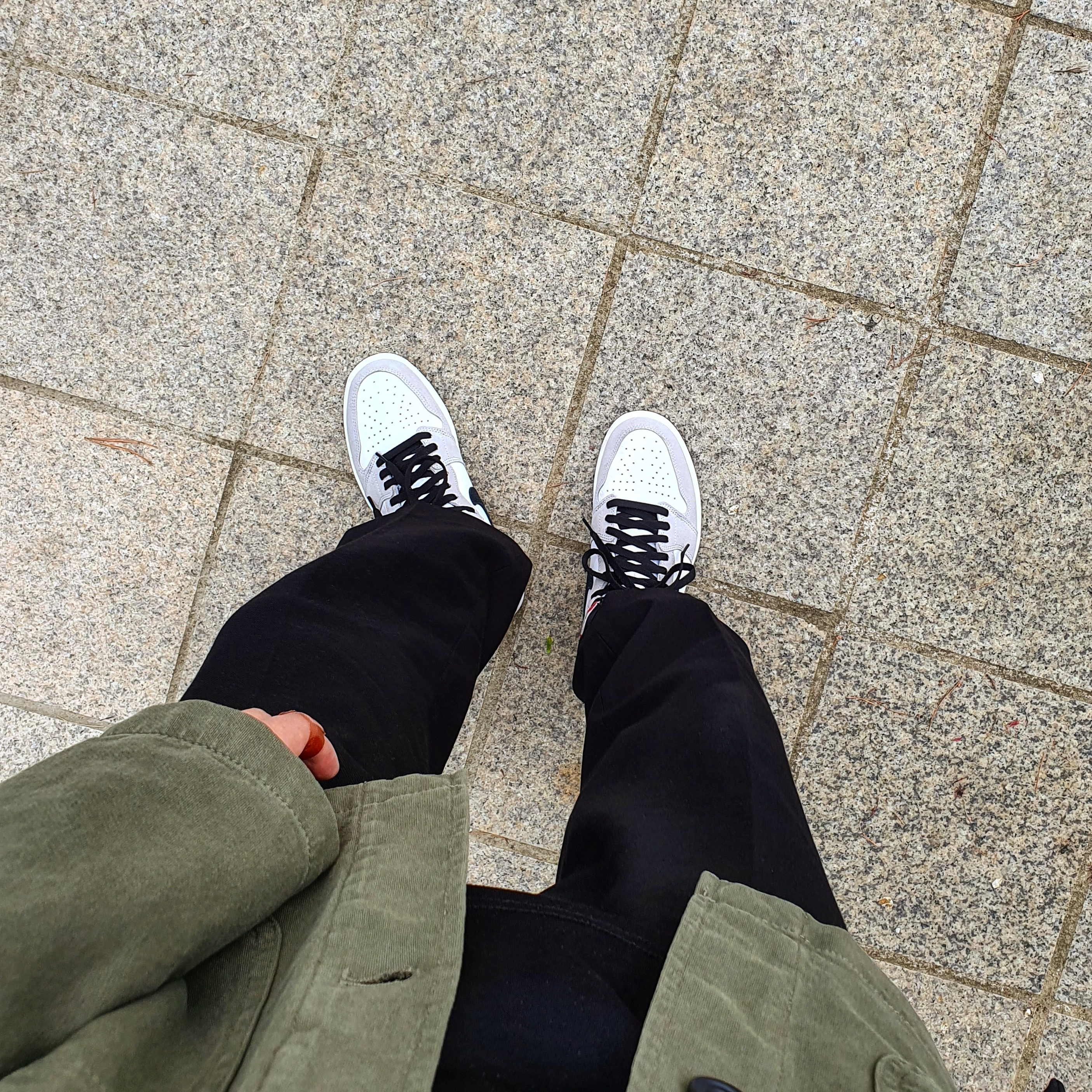 Jordan 1 Retro High OG Light Smoke Grey 착용 스타일