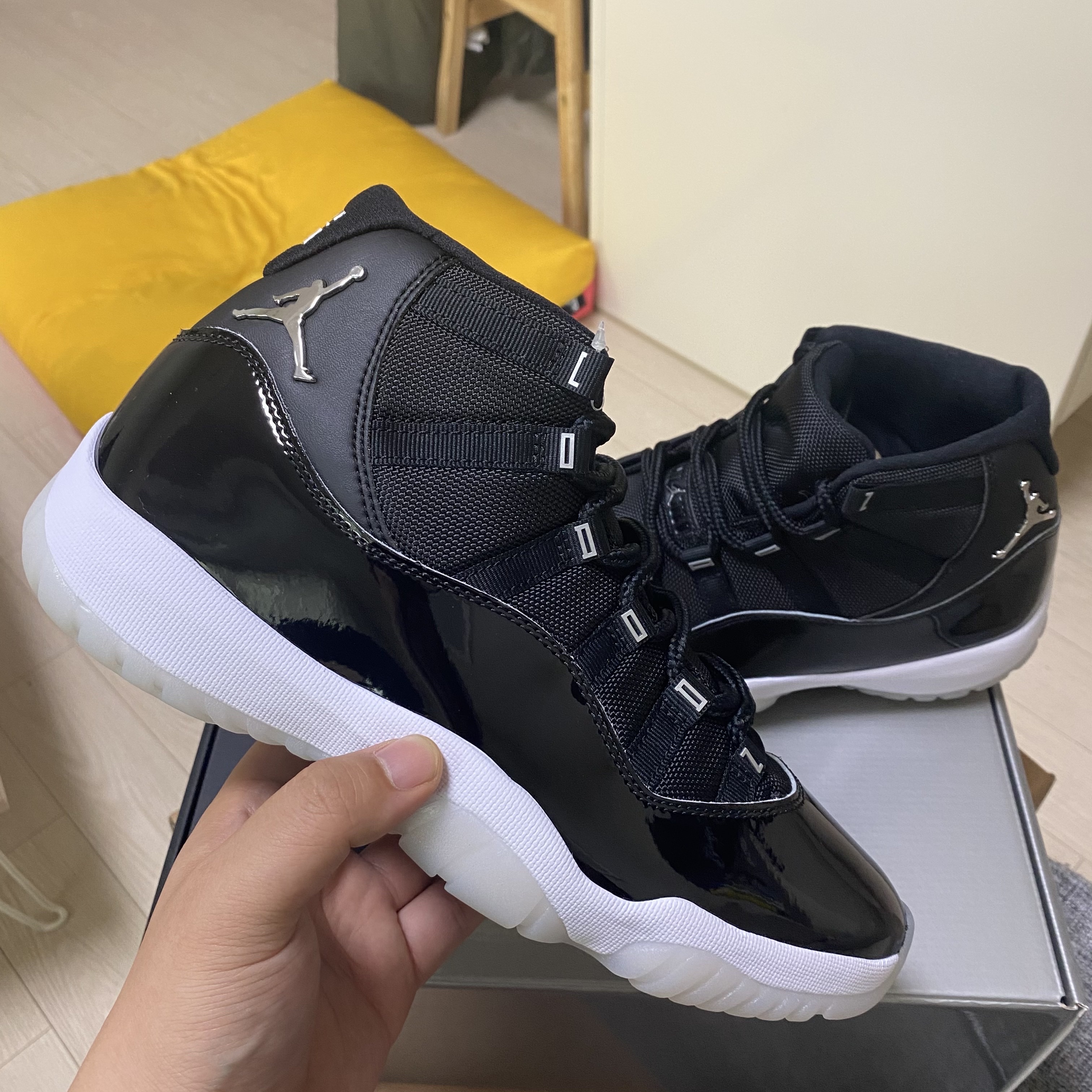 Jordan 11 Retro Jubilee 착용 스타일