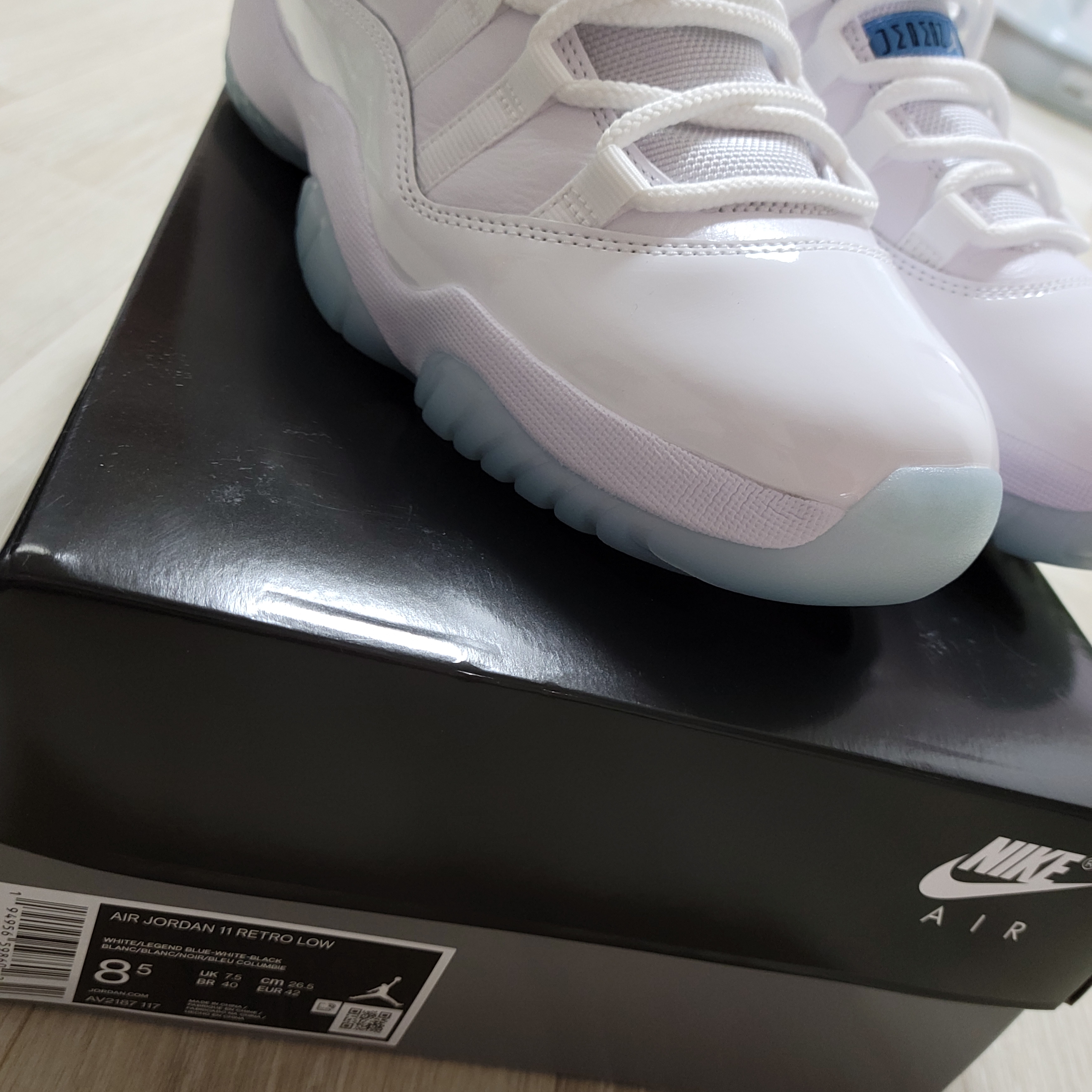 Jordan 11 Retro Low Legend Blue 착용 스타일