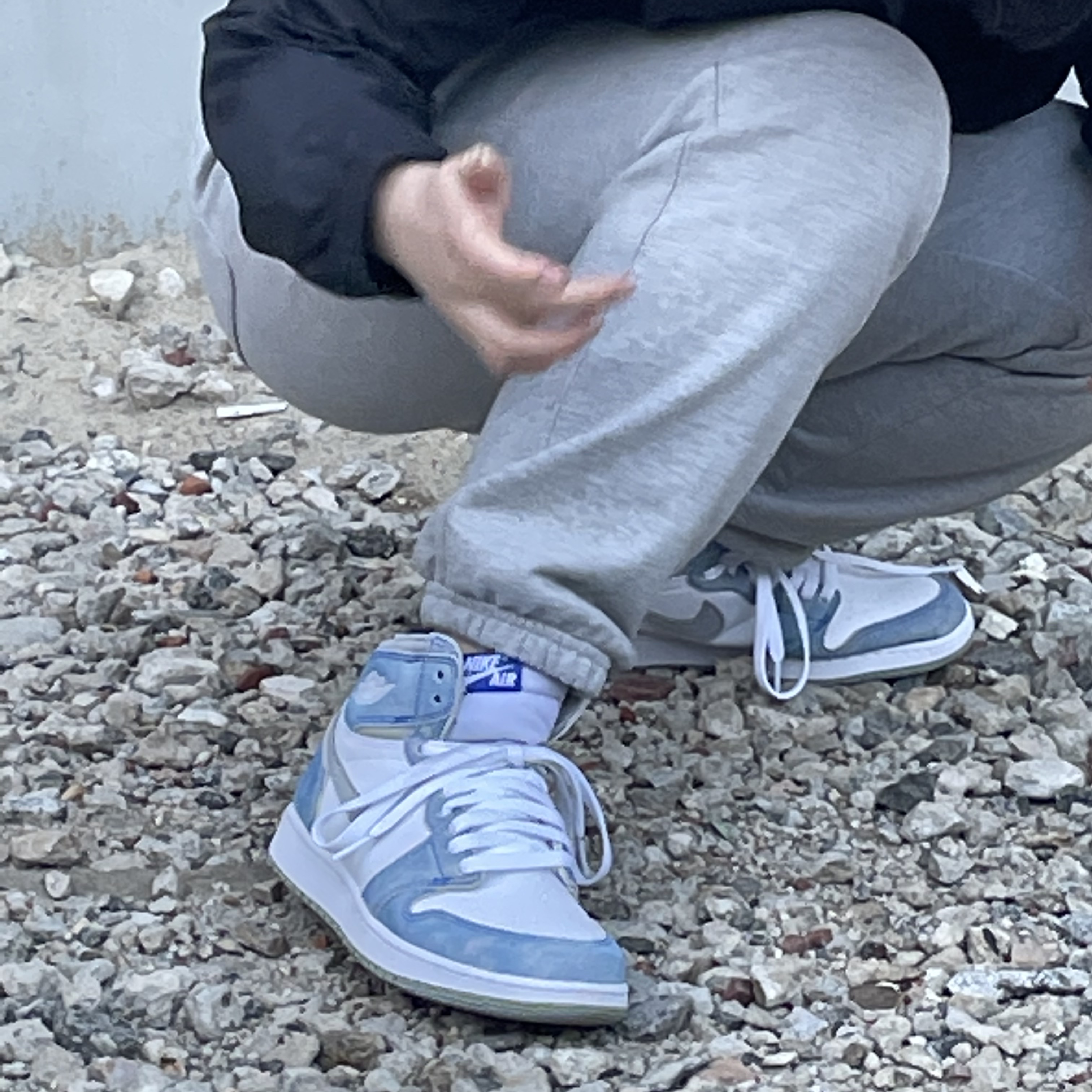 (GS) Jordan 1 Retro High OG Hyper Royal 착용 스타일 - 3
