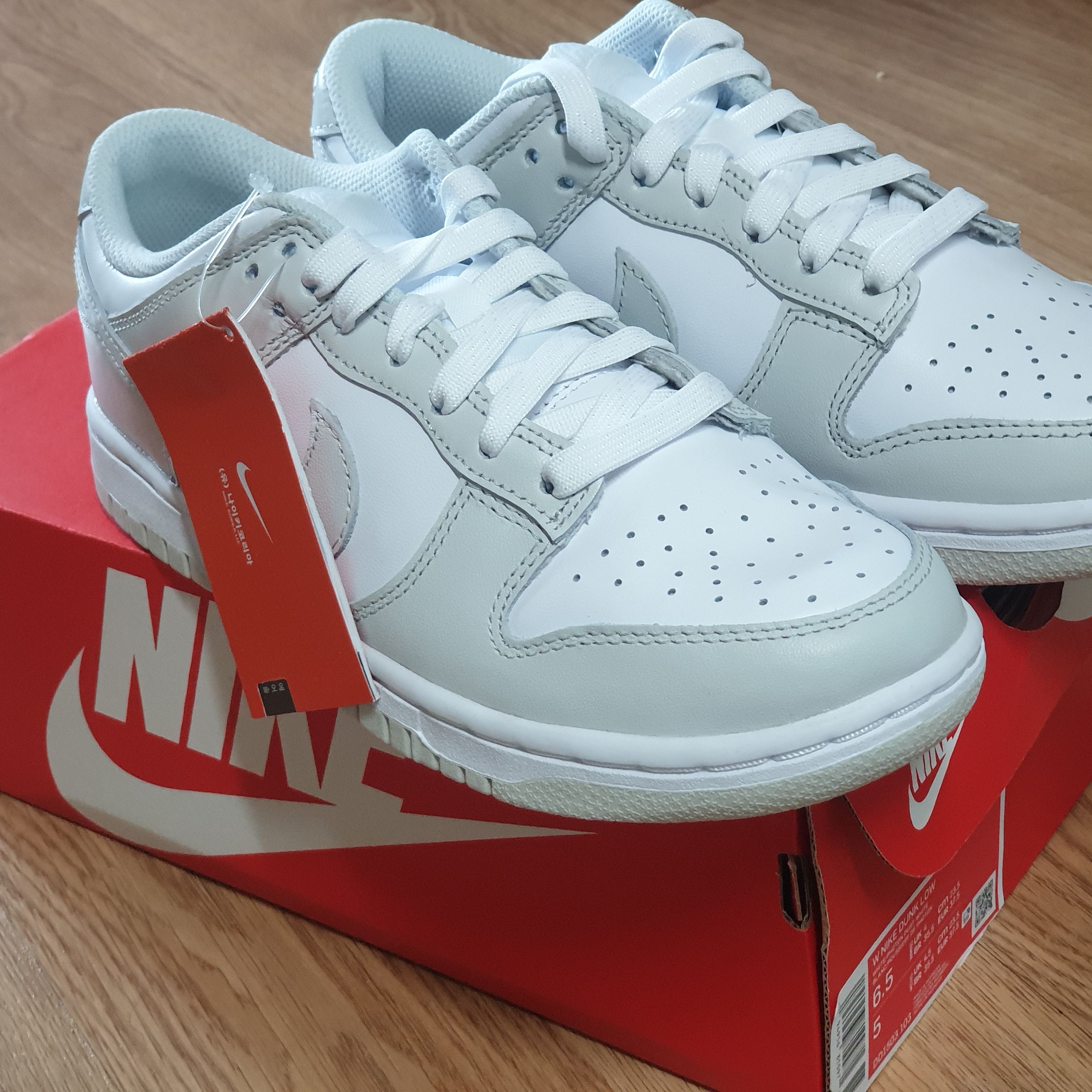 (W) Nike Dunk Low Photon Dust 착용 스타일
