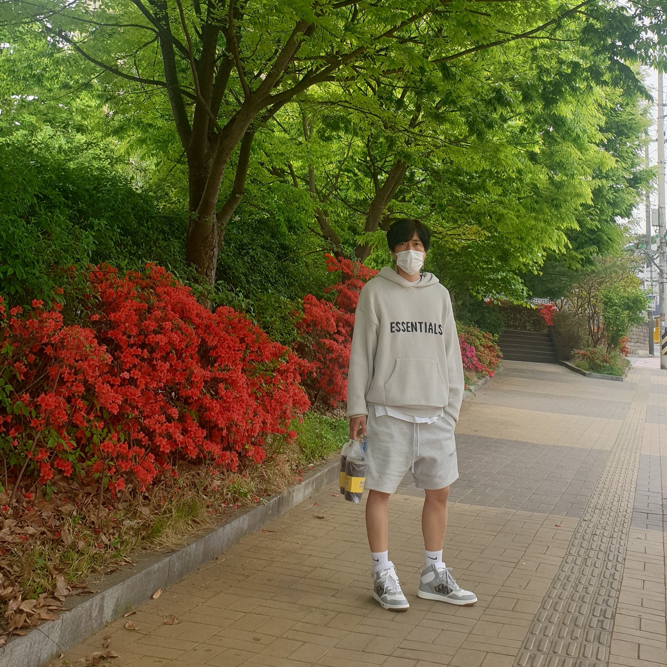Dior B27 Mid-Top Sneakers Gray, Essentials Knit Hoodie Oatmeal - 20FW 착용 스타일