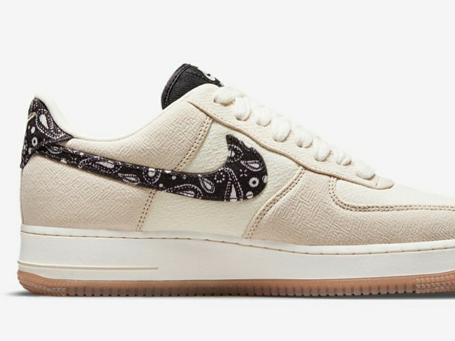 Nike Air Force 1 '07 LV8 Paisley Swoosh 착용 스타일 - 2