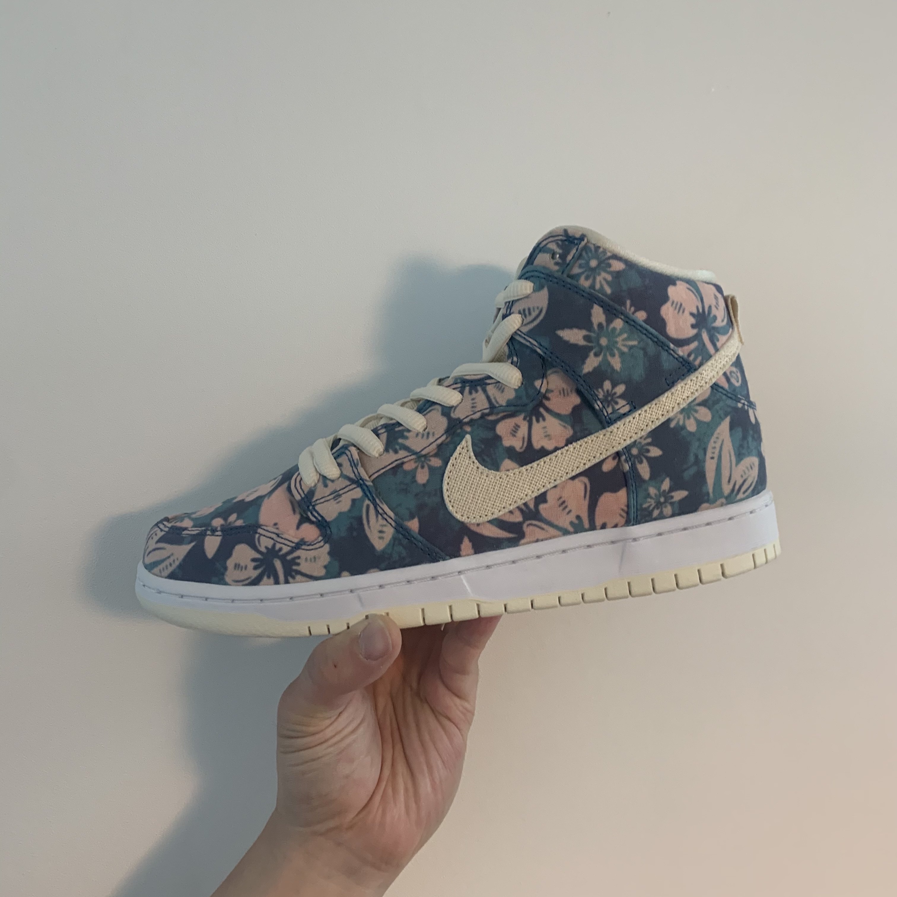 Nike SB Dunk High Pro Hawaii 착용 스타일
