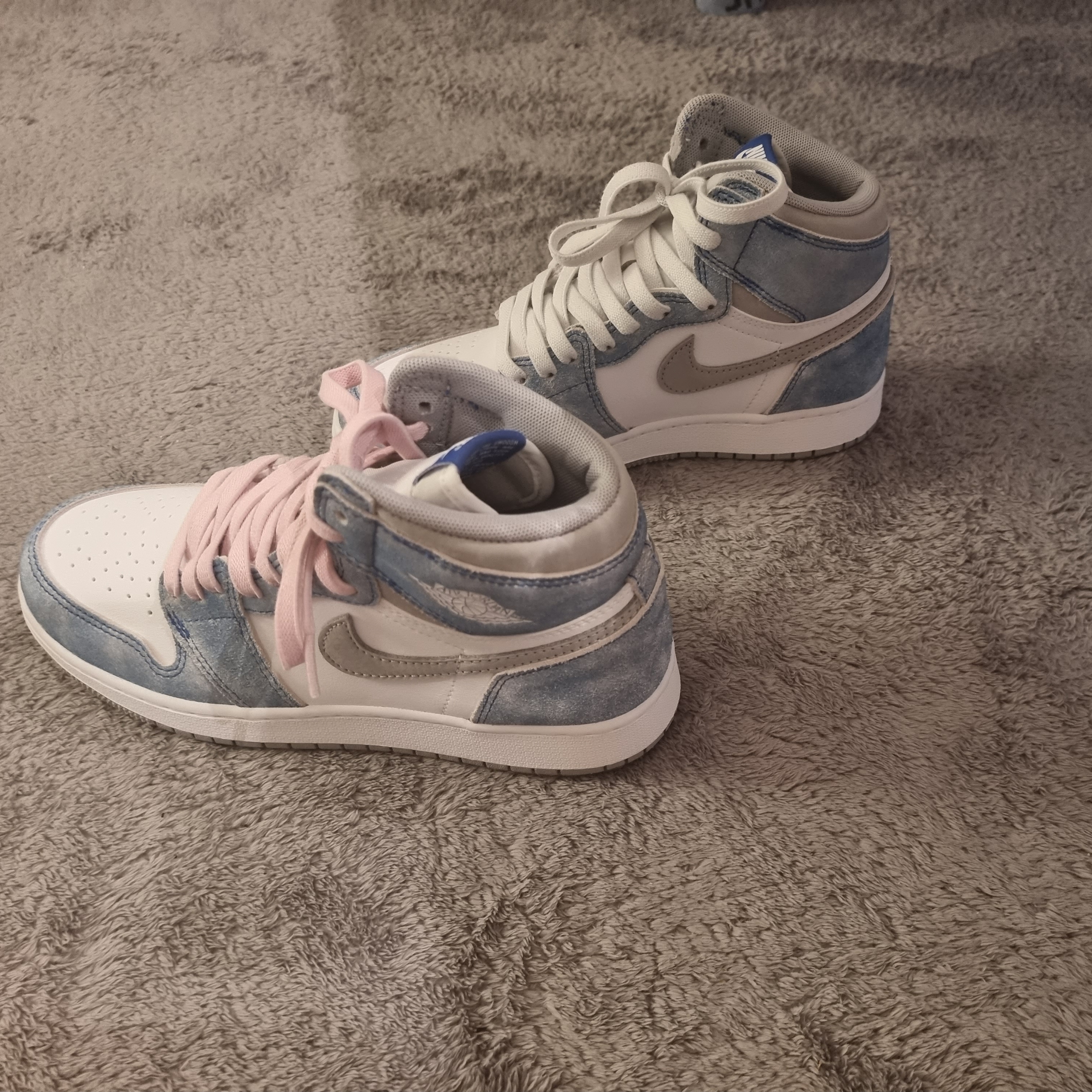 (GS) Jordan 1 Retro High OG Hyper Royal 착용 스타일 - 3