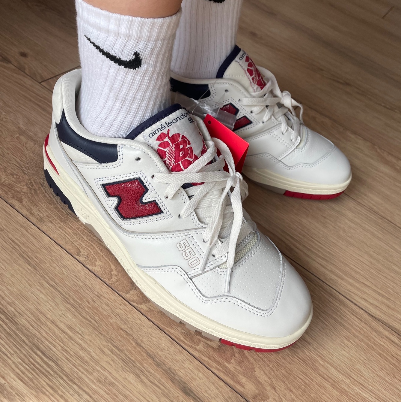 New Balance x Aime Leon Dore 550 Navy Red 착용 스타일 - 4