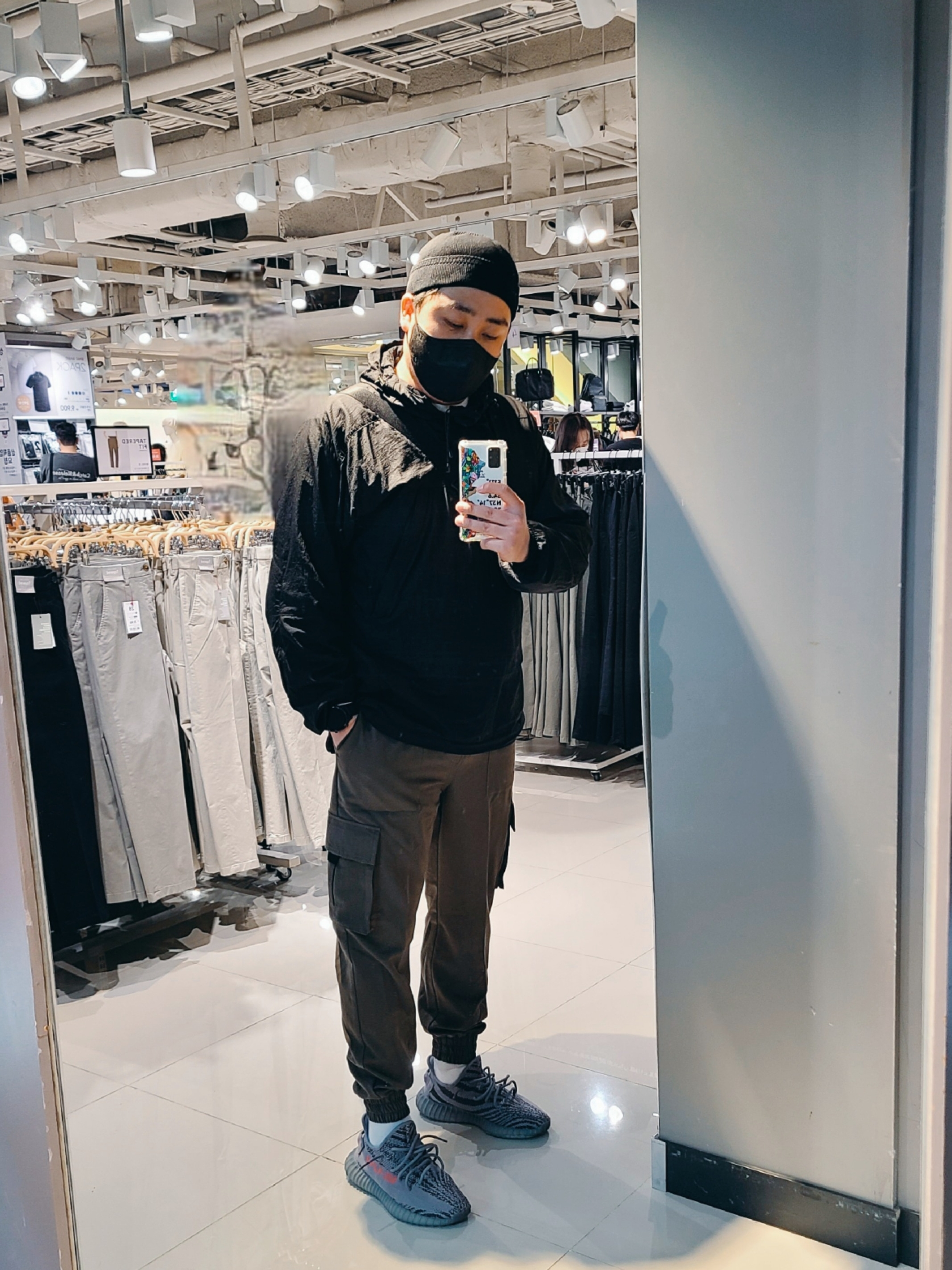 Adidas Yeezy Boost 350 V2 Beluga 2.0 착용 스타일