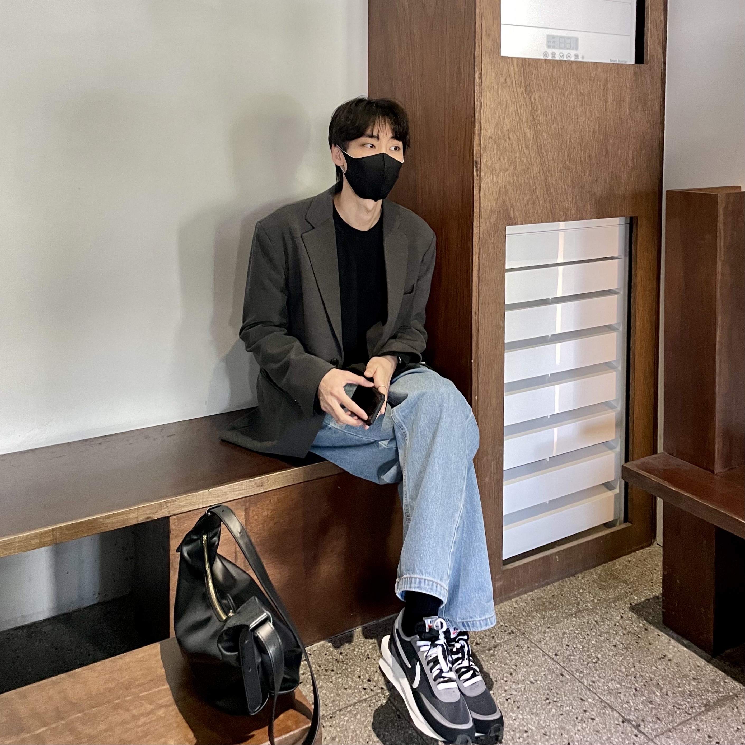 Nike x Sacai LDWaffle Black 착용 스타일 - 1