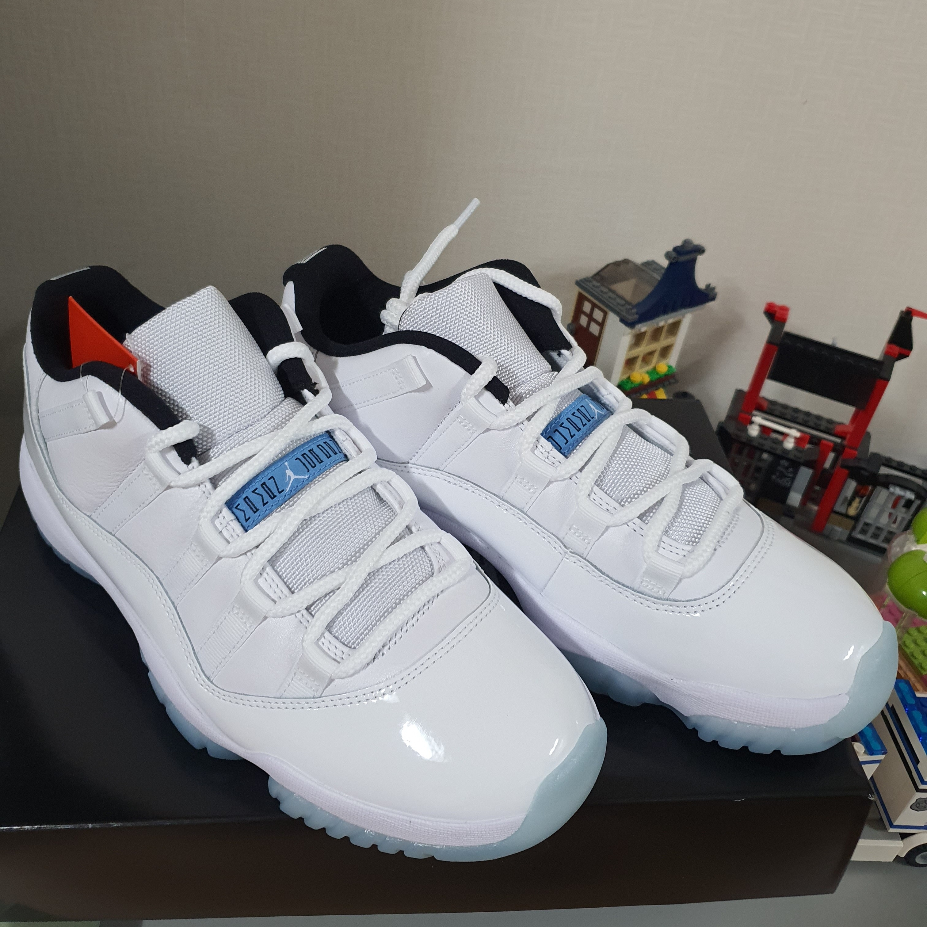Jordan 11 Retro Low Legend Blue 착용 스타일