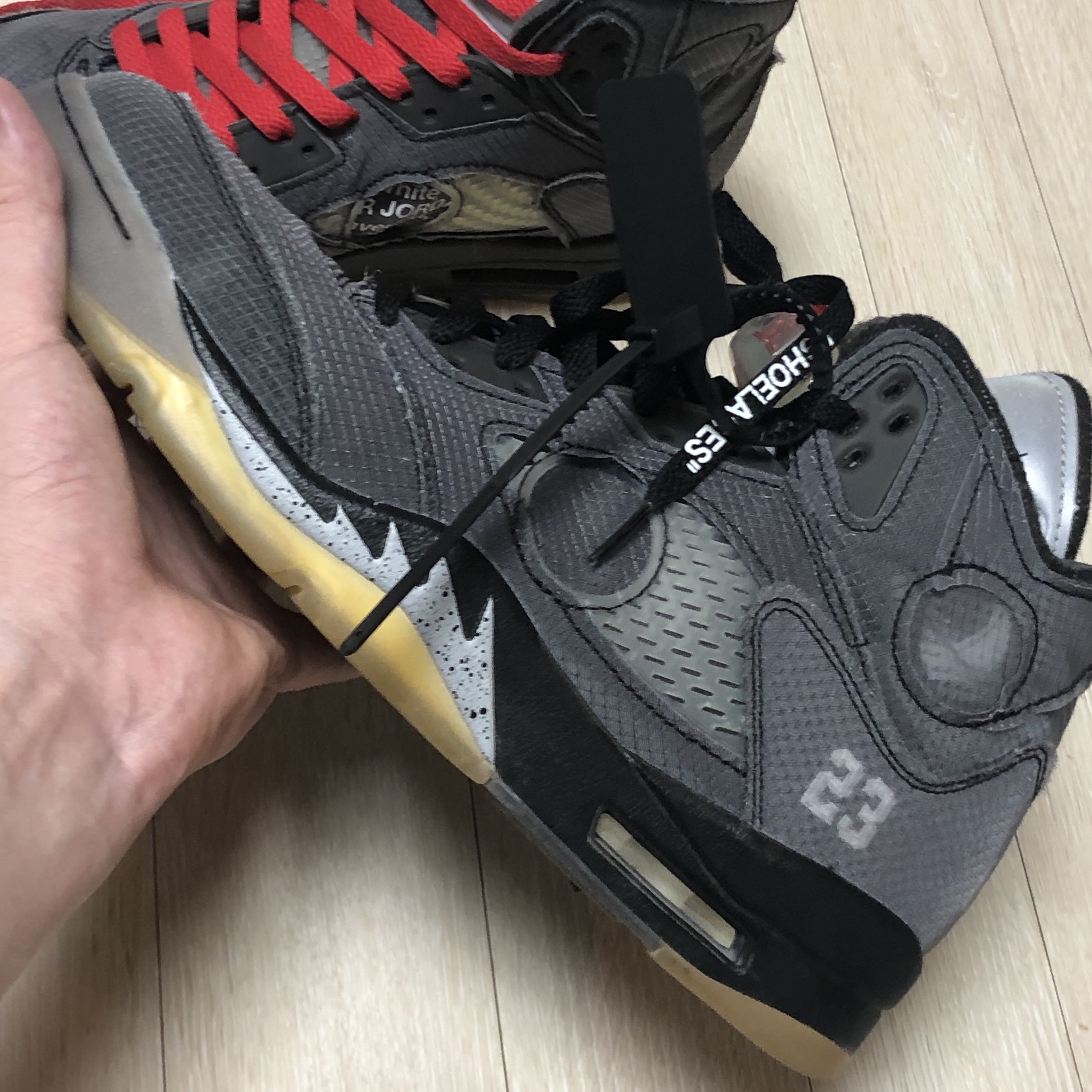 Jordan 5 x Off-White Retro SP Black Muslin 착용 스타일 - 3