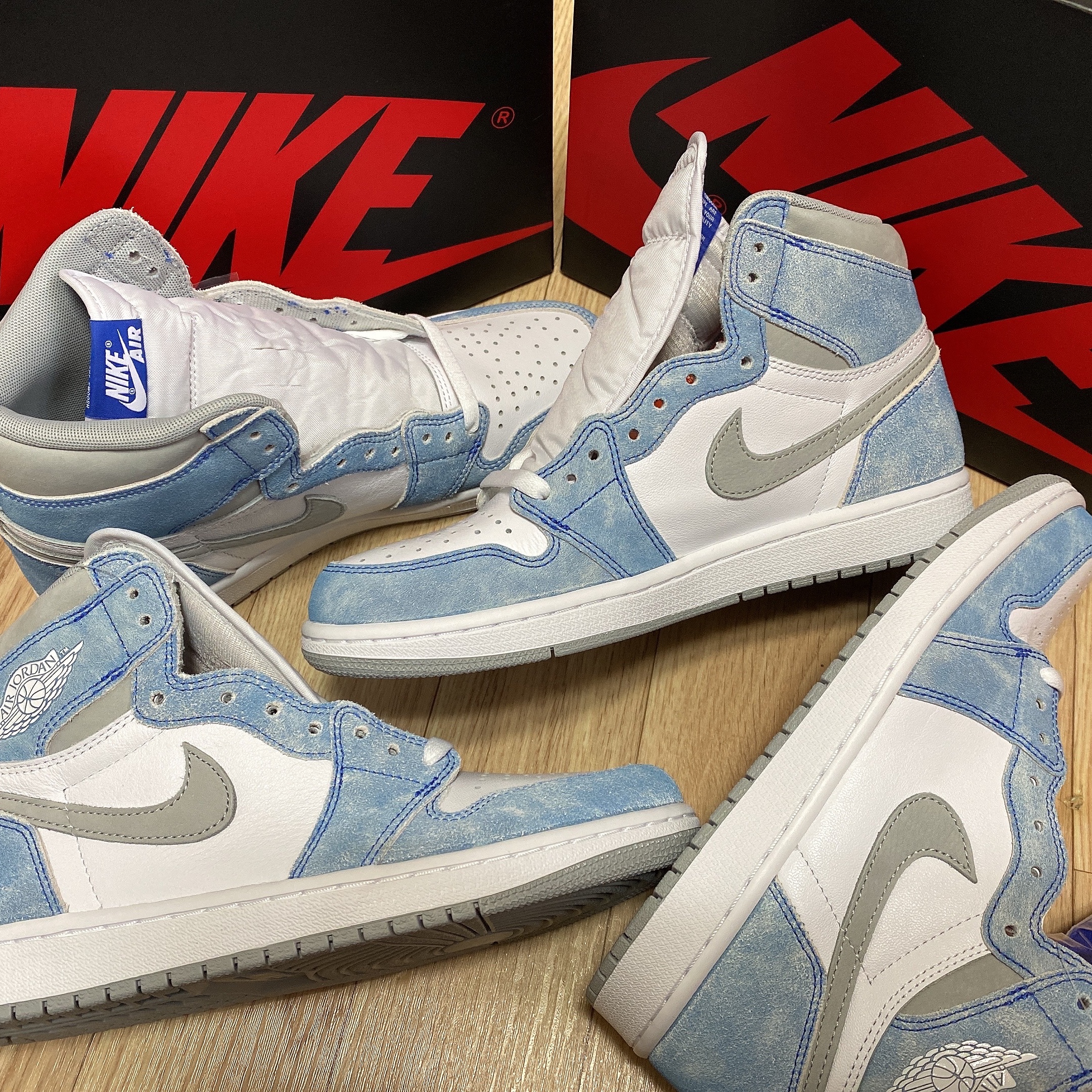 Jordan 1 Retro High OG Hyper Royal 착용 스타일 - 2
