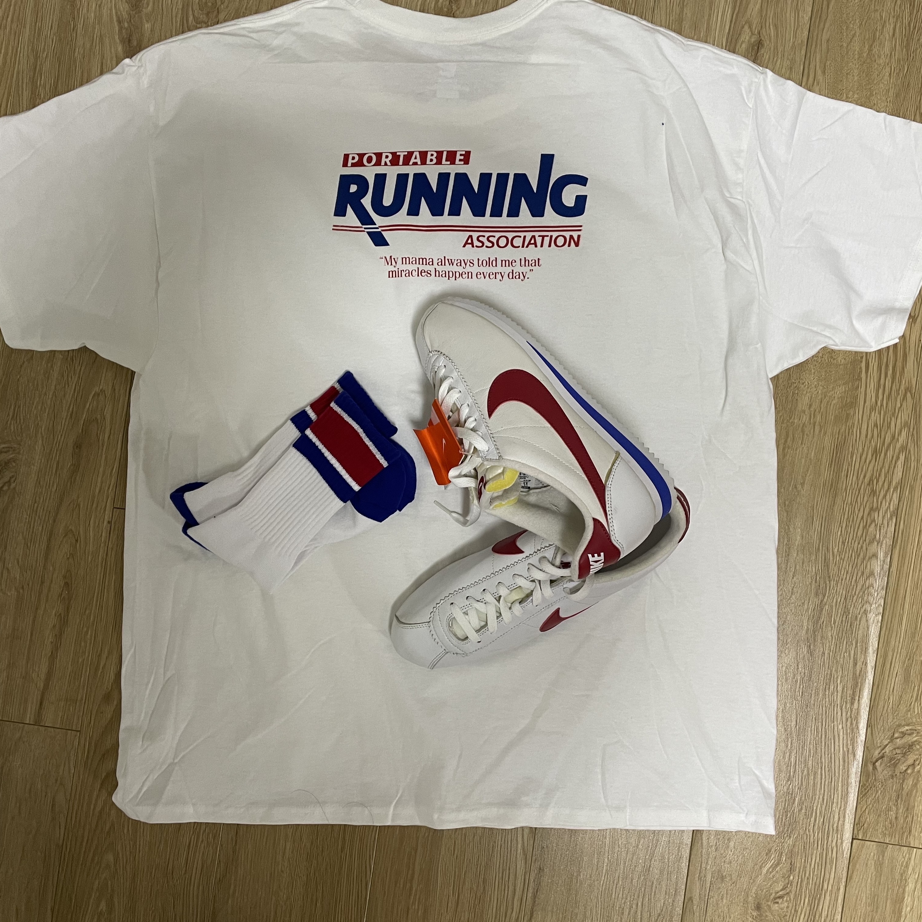 Nike Classic Cortez Forrest Gump 2018 착용 스타일