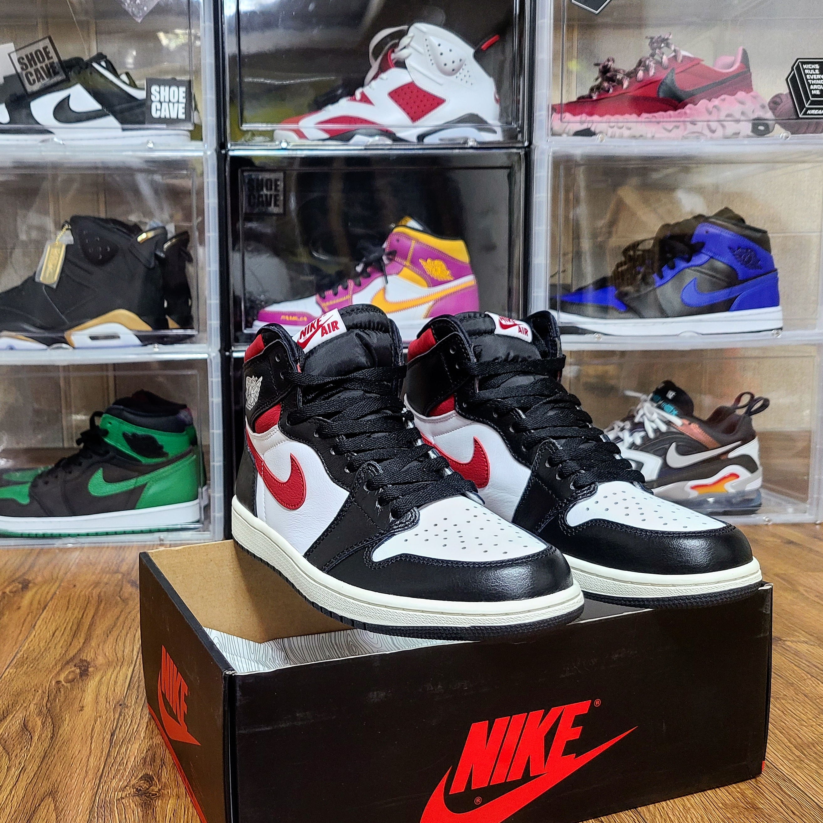 Jordan 1 Retro High OG Gym Red, Jordan 1 Retro High OG Pine Green Black 착용 스타일