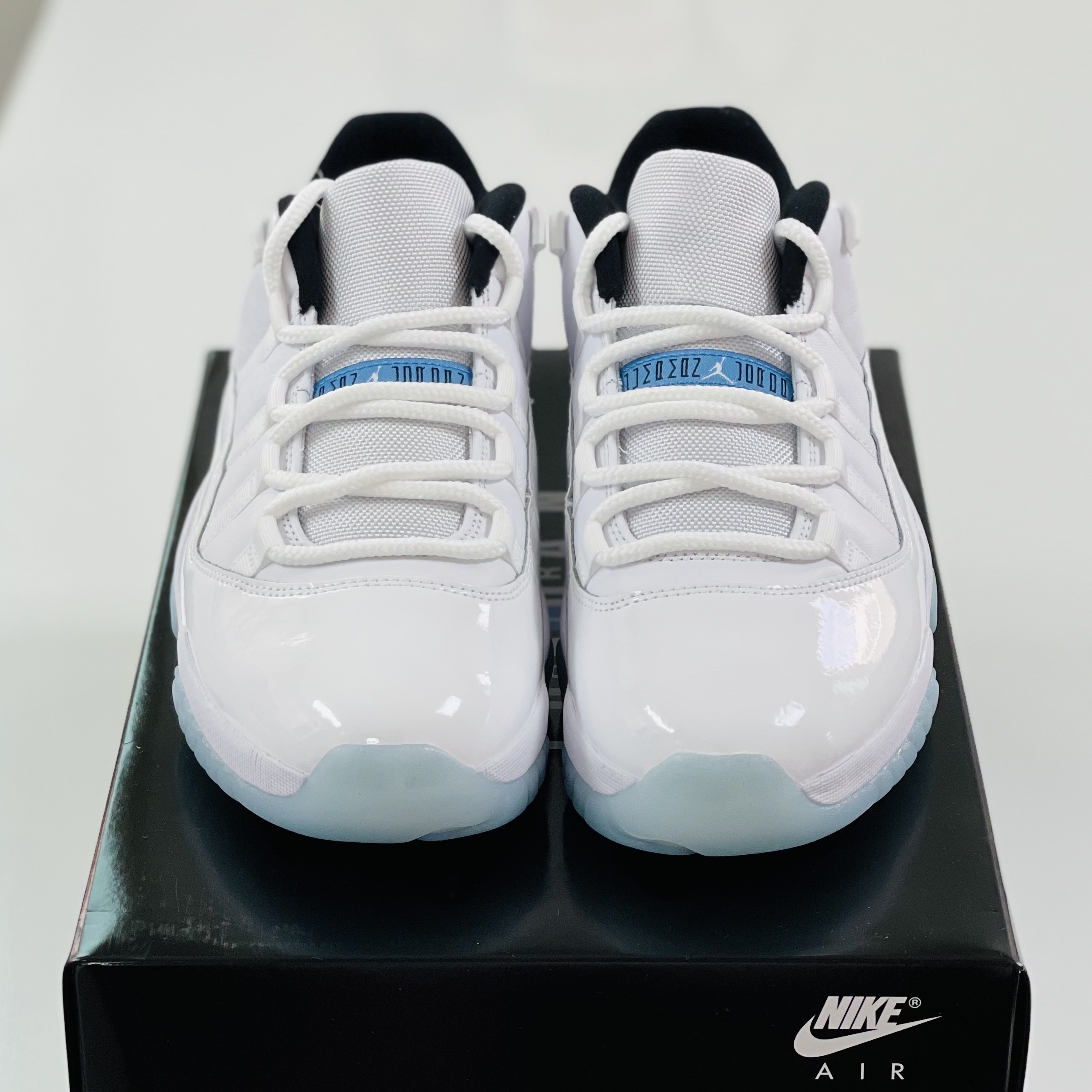 Jordan 11 Retro Low Legend Blue 착용 스타일 - 3