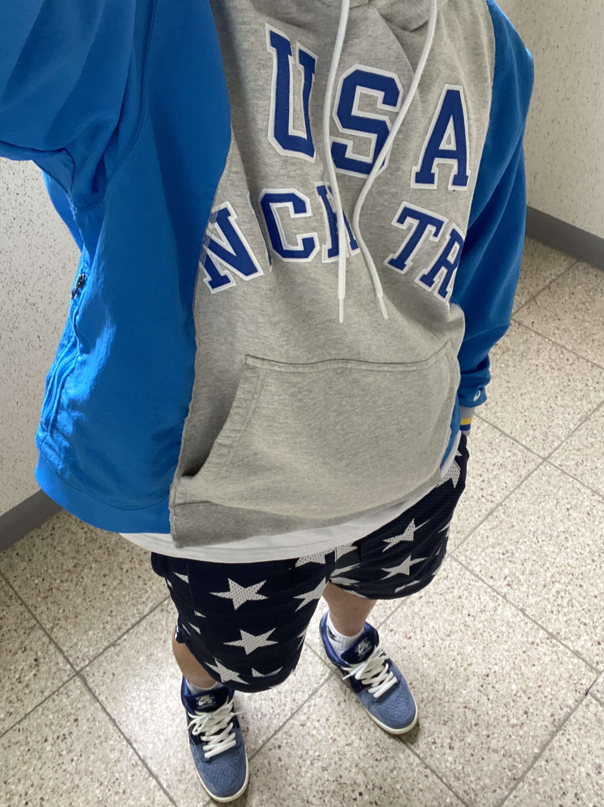 Nike ISPA Hoodie Photo Blue, Nike SB Dunk Low Pro Mystic Navy 착용 스타일 - 1
