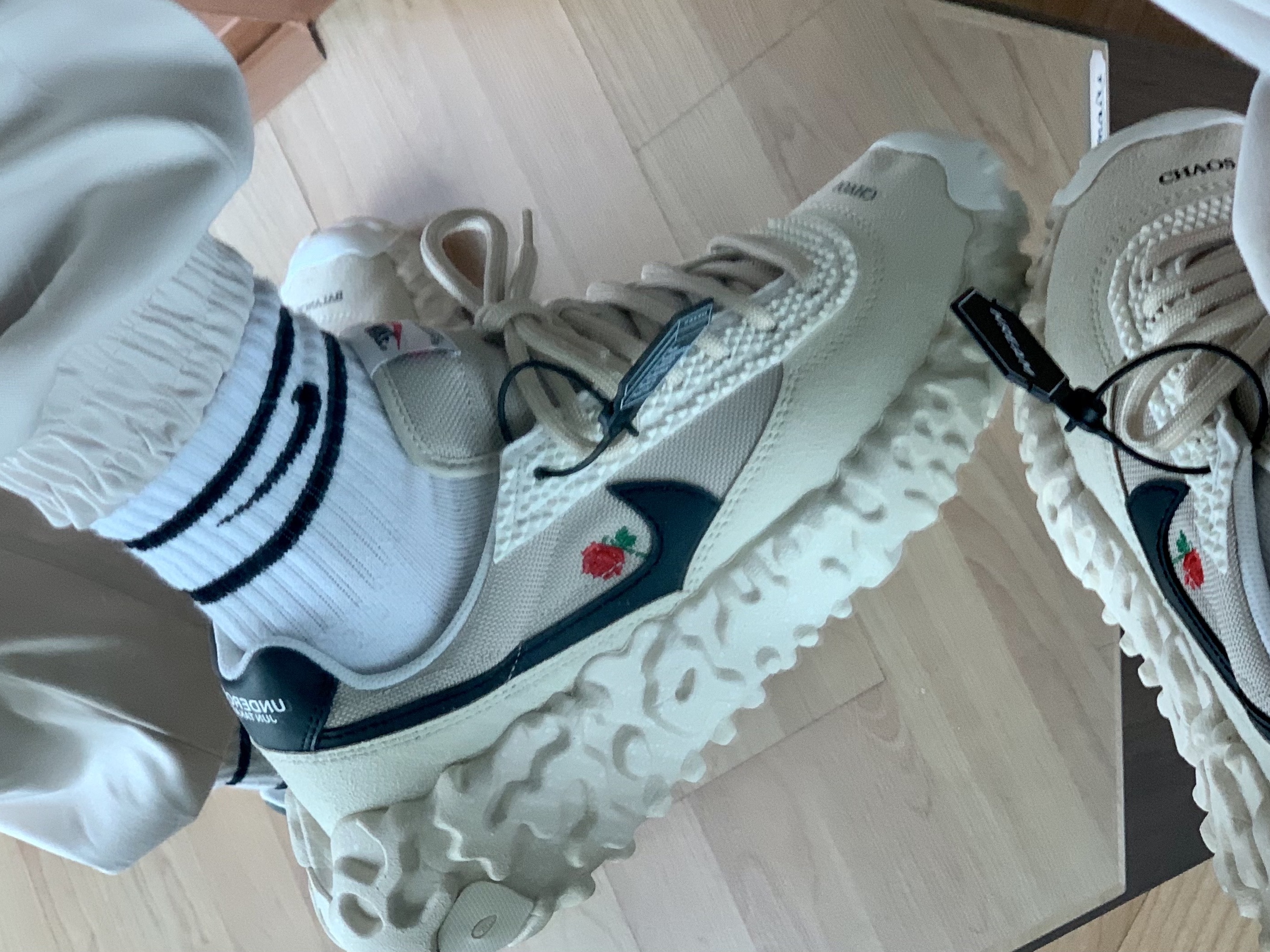 Nike x Undercover Overbreak SP Overcast 착용 스타일 - 3
