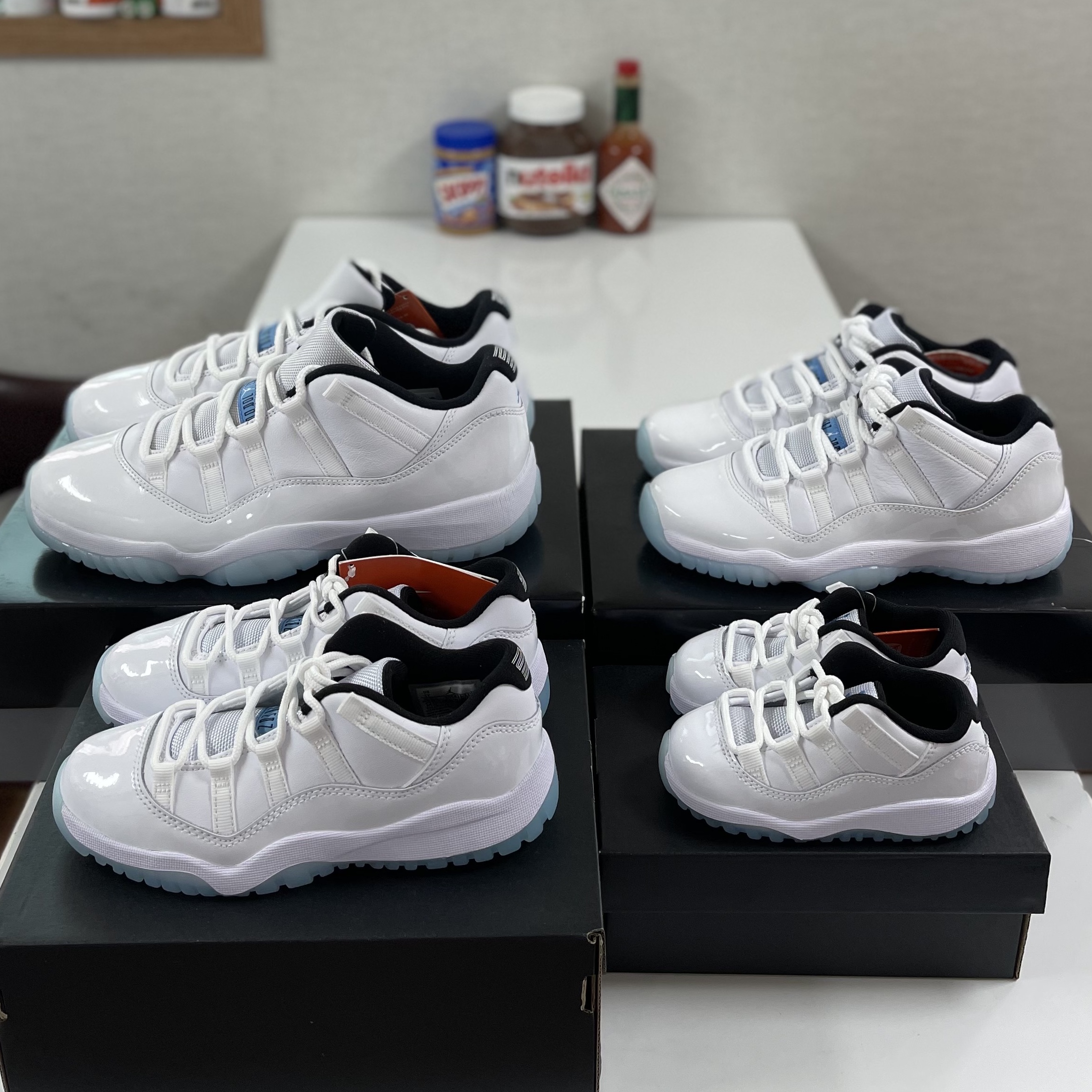 Jordan 11 Retro Low Legend Blue, (GS) Jordan 11 Retro Low Legend Blue 착용 스타일 - 2