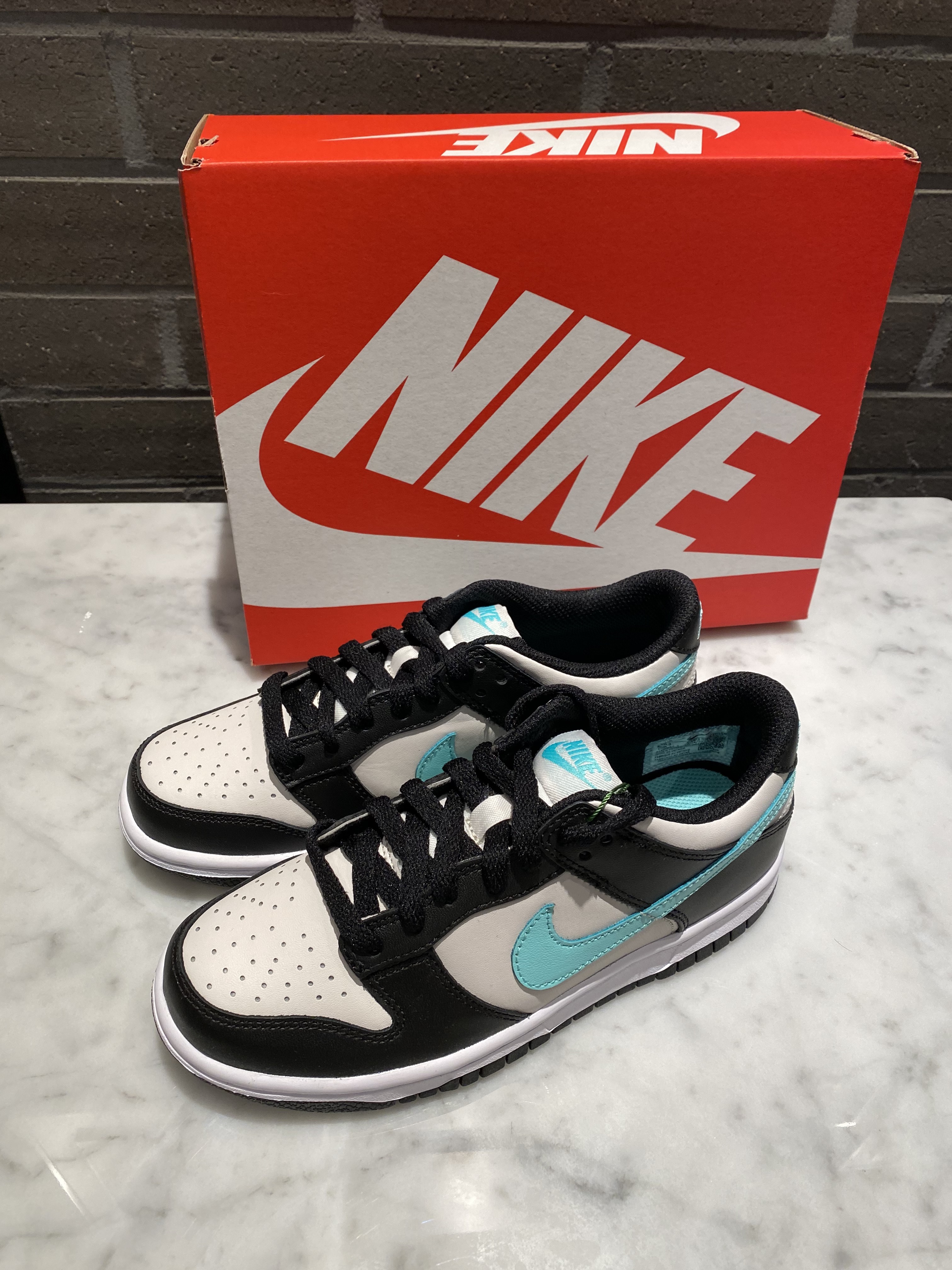 (GS) Nike Dunk Low Light Bone Tropical Twist 착용 스타일 - 2