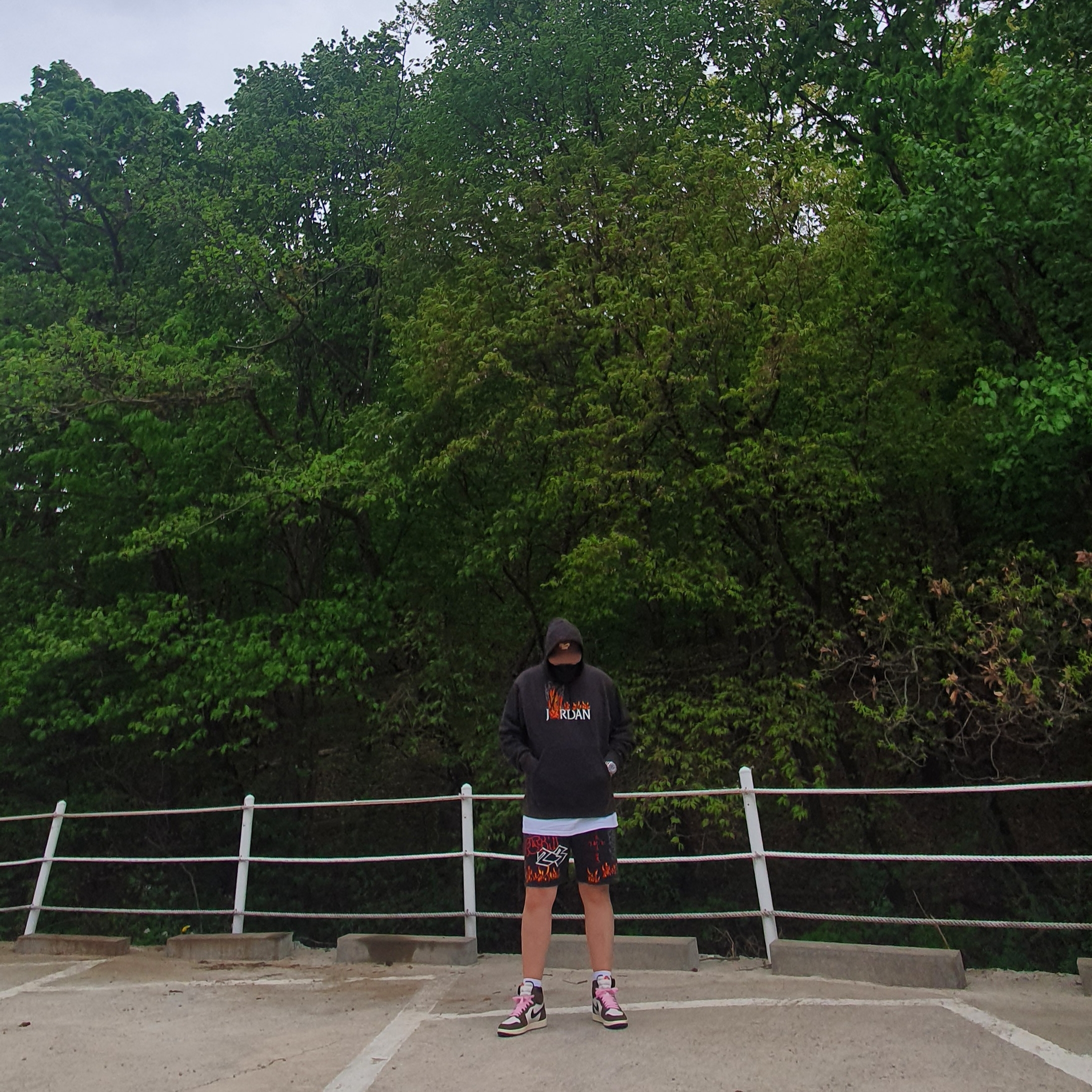 Jordan 1 x Travis Scott Retro High OG SP Mocha, Jordan x Travis Scott MJ Fleece Short 착용 스타일 - 2
