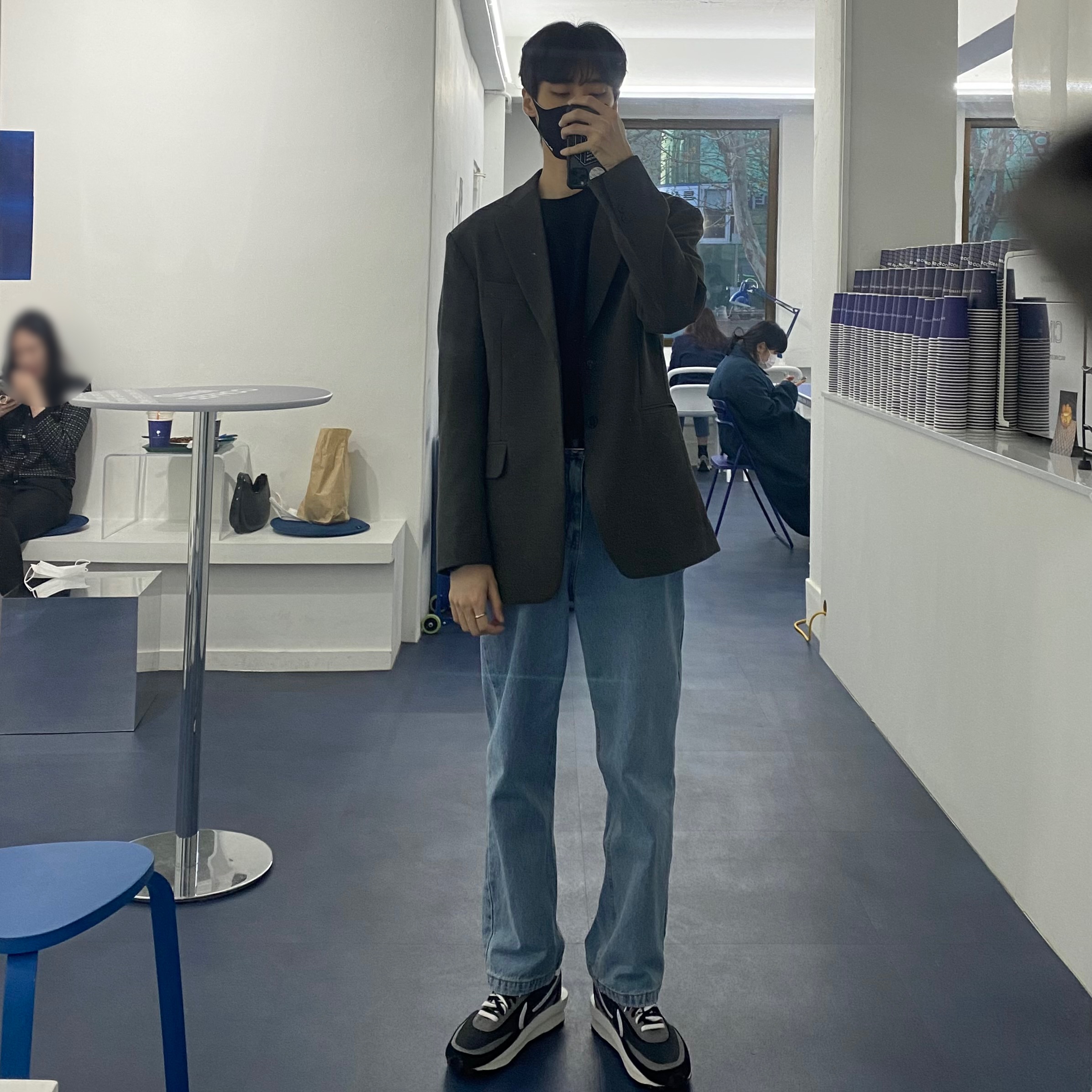 Nike x Sacai LDWaffle Black 착용 스타일 - 2