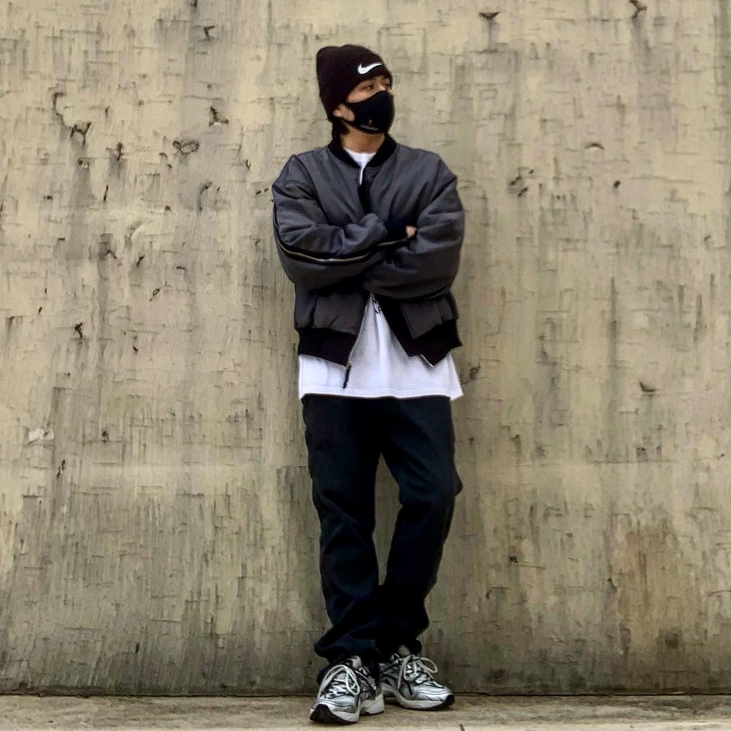 Nike x Stussy Cuff Beanie Black, Asics x Andersson Bell Gel-1090 Glacier Grey Silver 착용 스타일 - 3