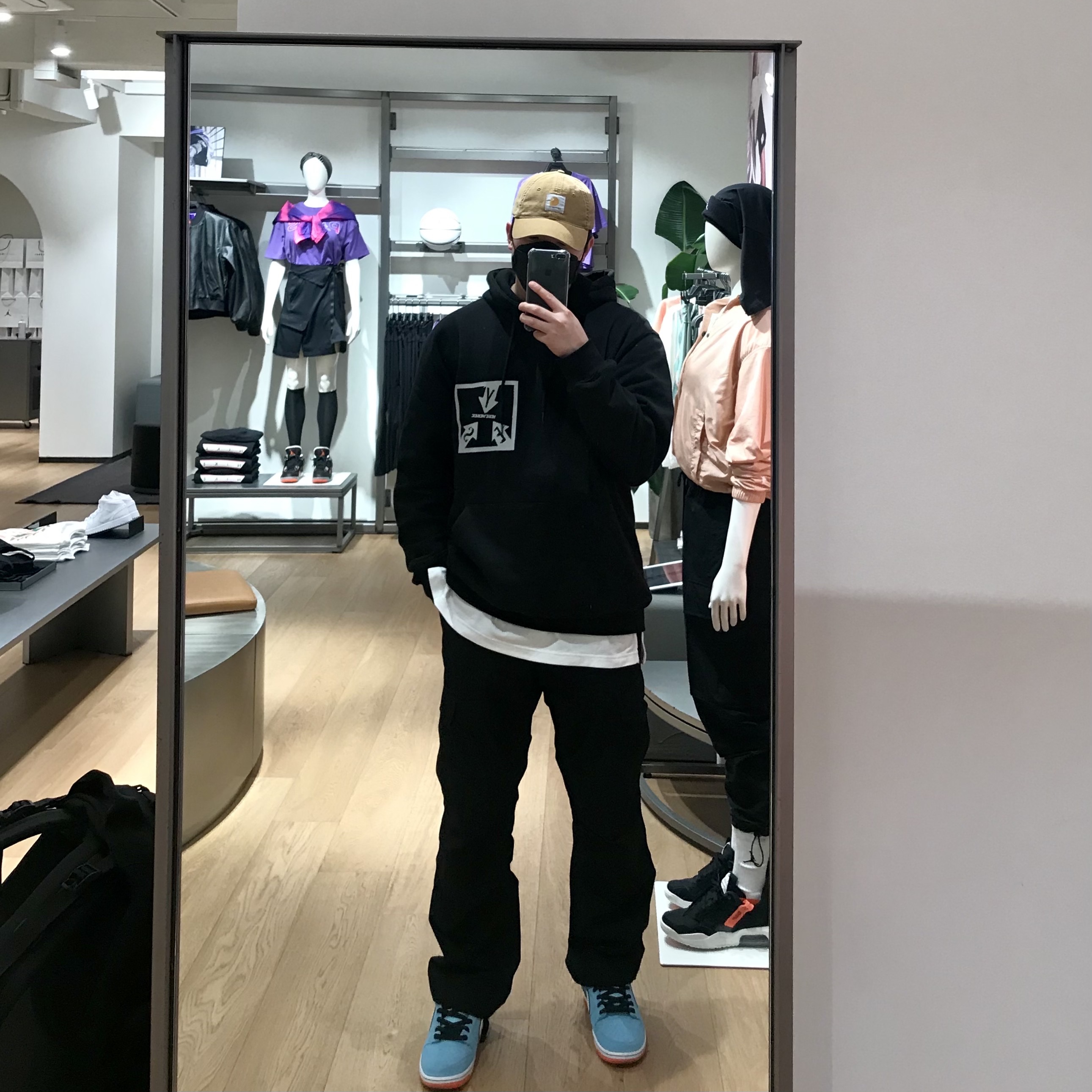 Nike SB Dunk Low Pro Blue Chill 착용 스타일