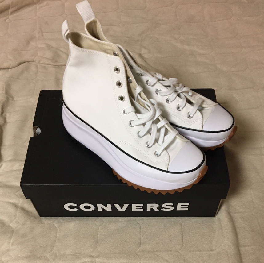 Converse Run Star Hike Hi White Black Gum 착용 스타일 - 1