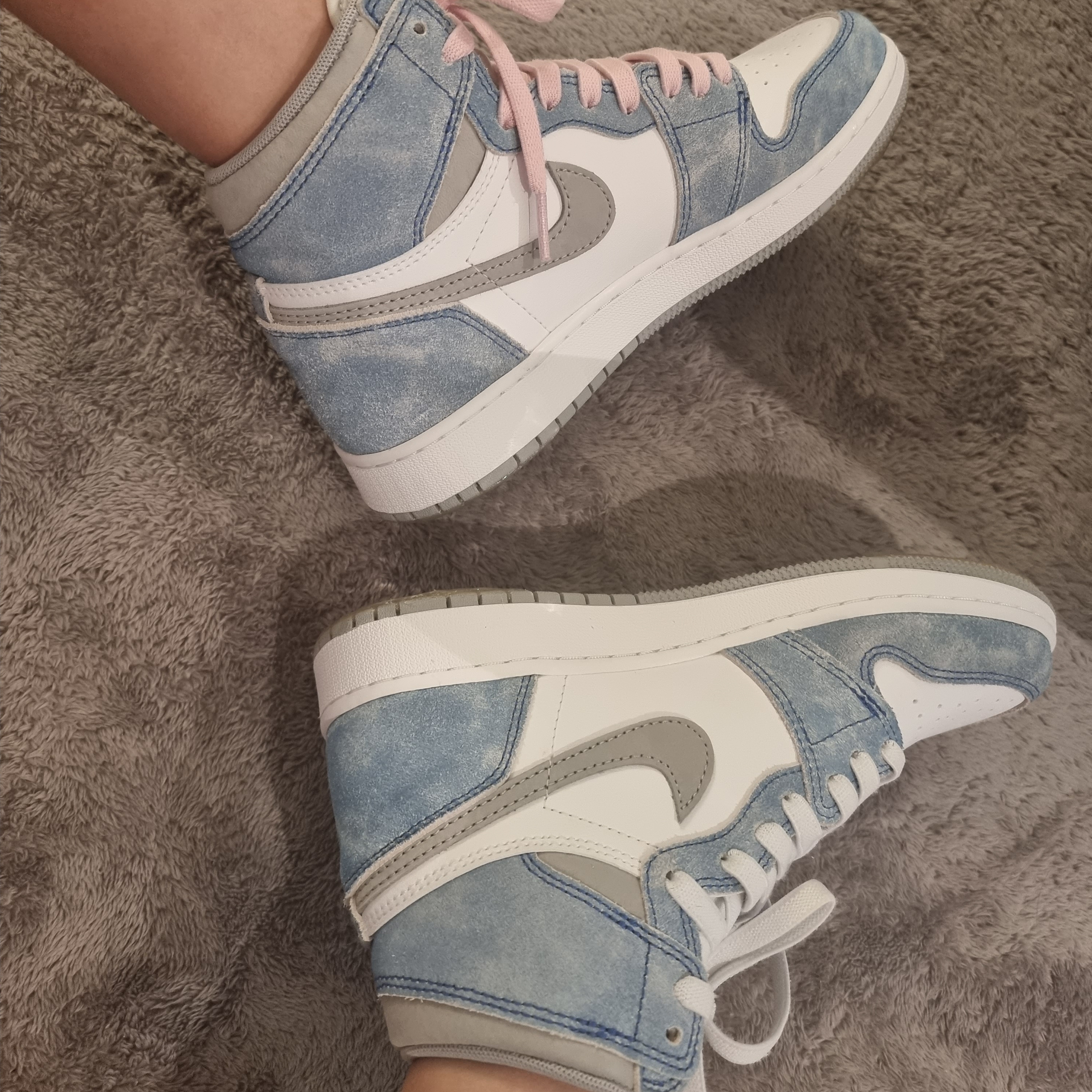 (GS) Jordan 1 Retro High OG Hyper Royal 착용 스타일 - 2