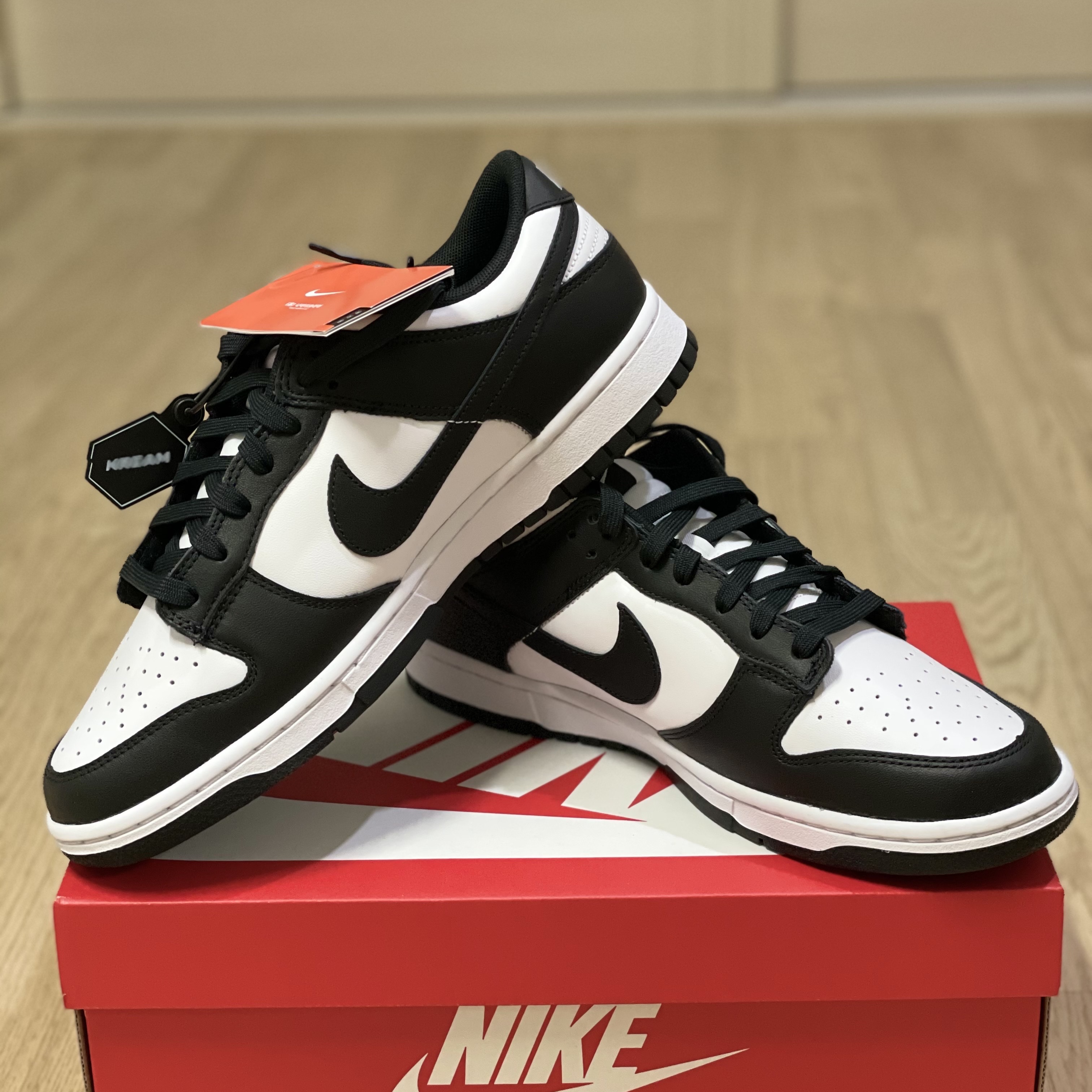 Nike Dunk Low Retro Black 착용 스타일 - 2