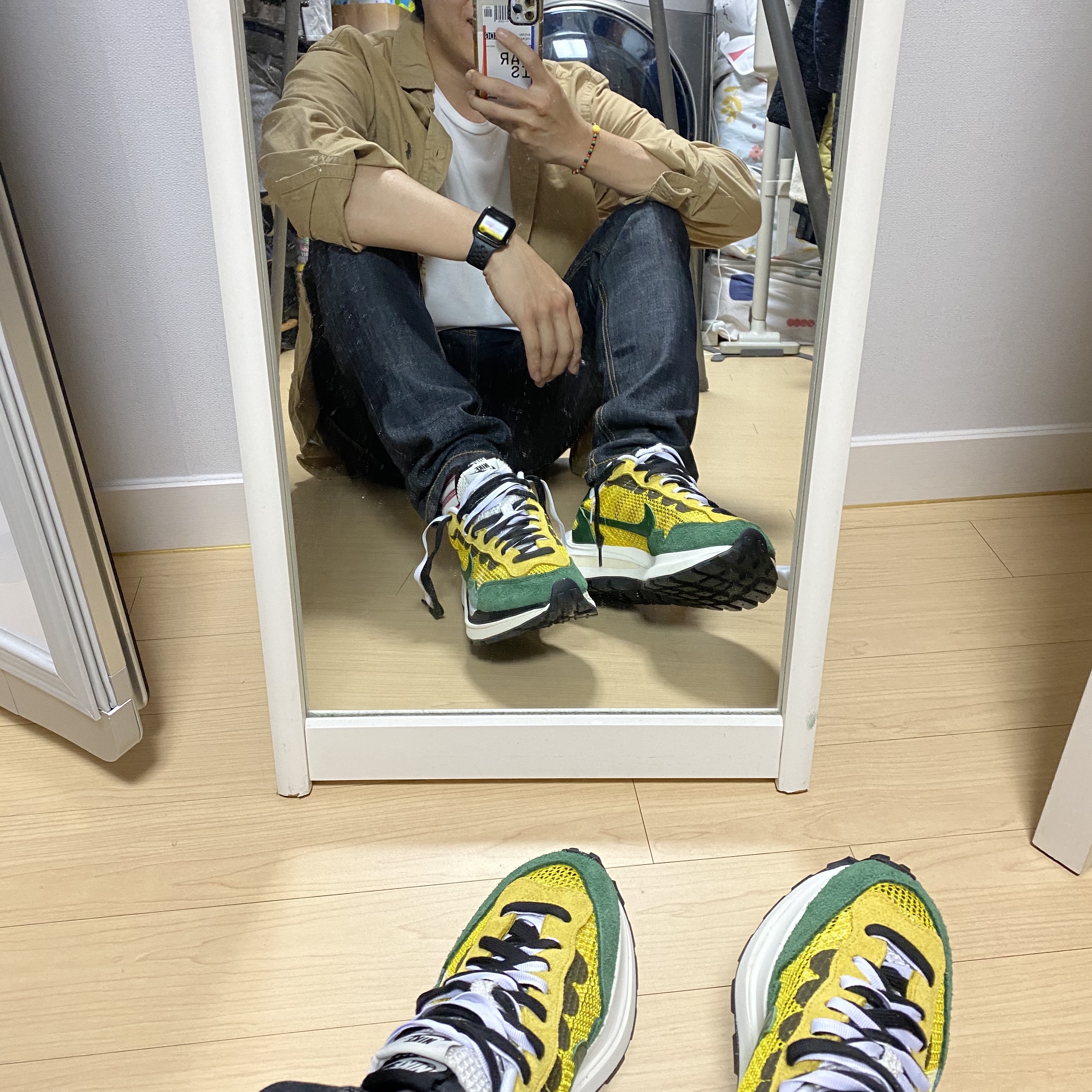 Nike x Sacai VaporWaffle Tour Yellow & Gorge Green Sail 착용 스타일