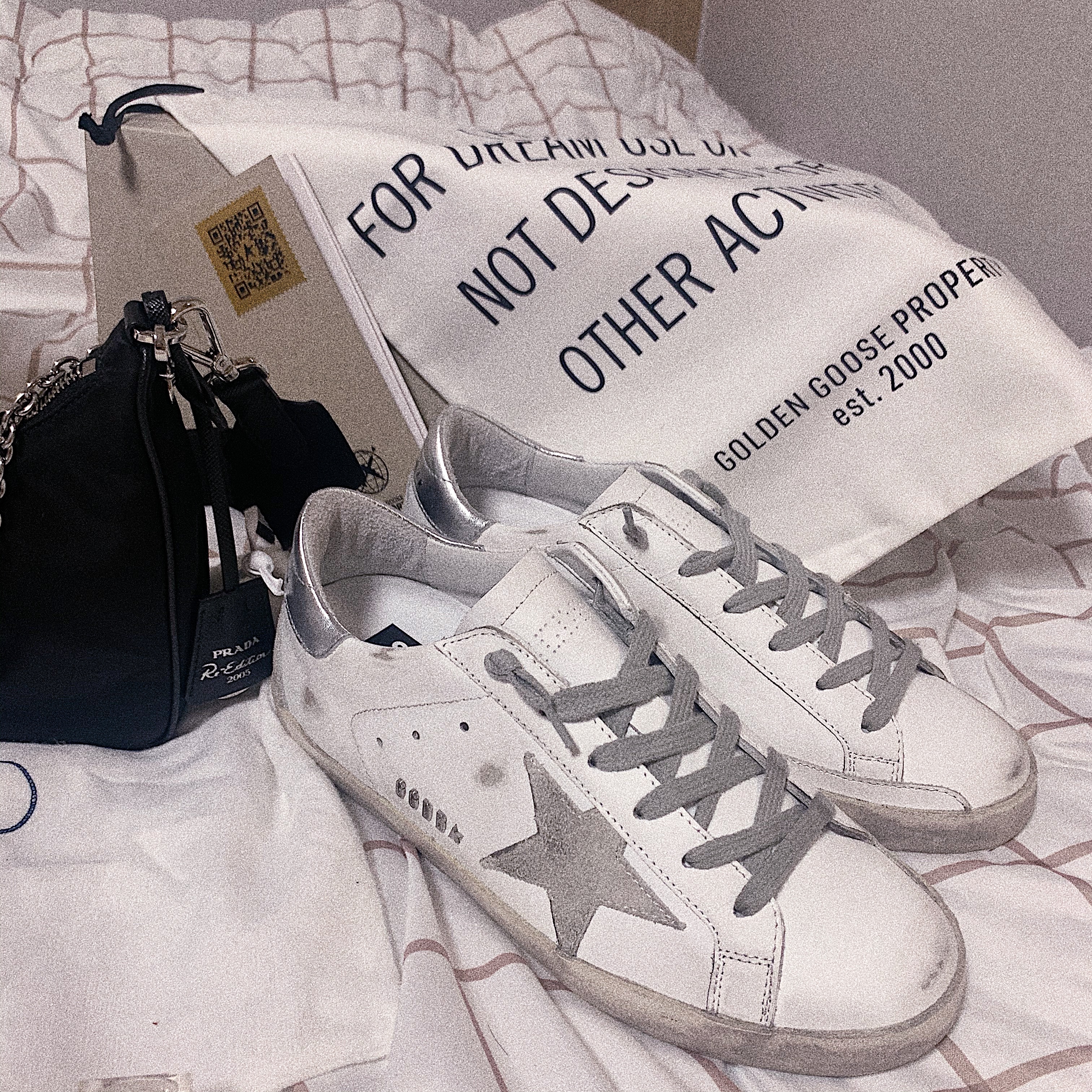 (W) Golden Goose Superstar White Silver Heel Tab Sneakers 착용 스타일