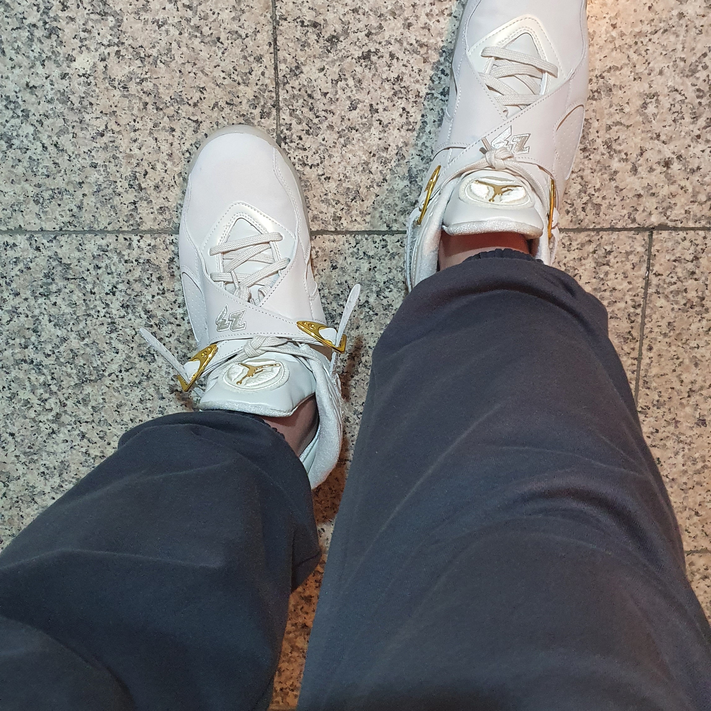 Jordan 8 Retro Champagne 착용 스타일