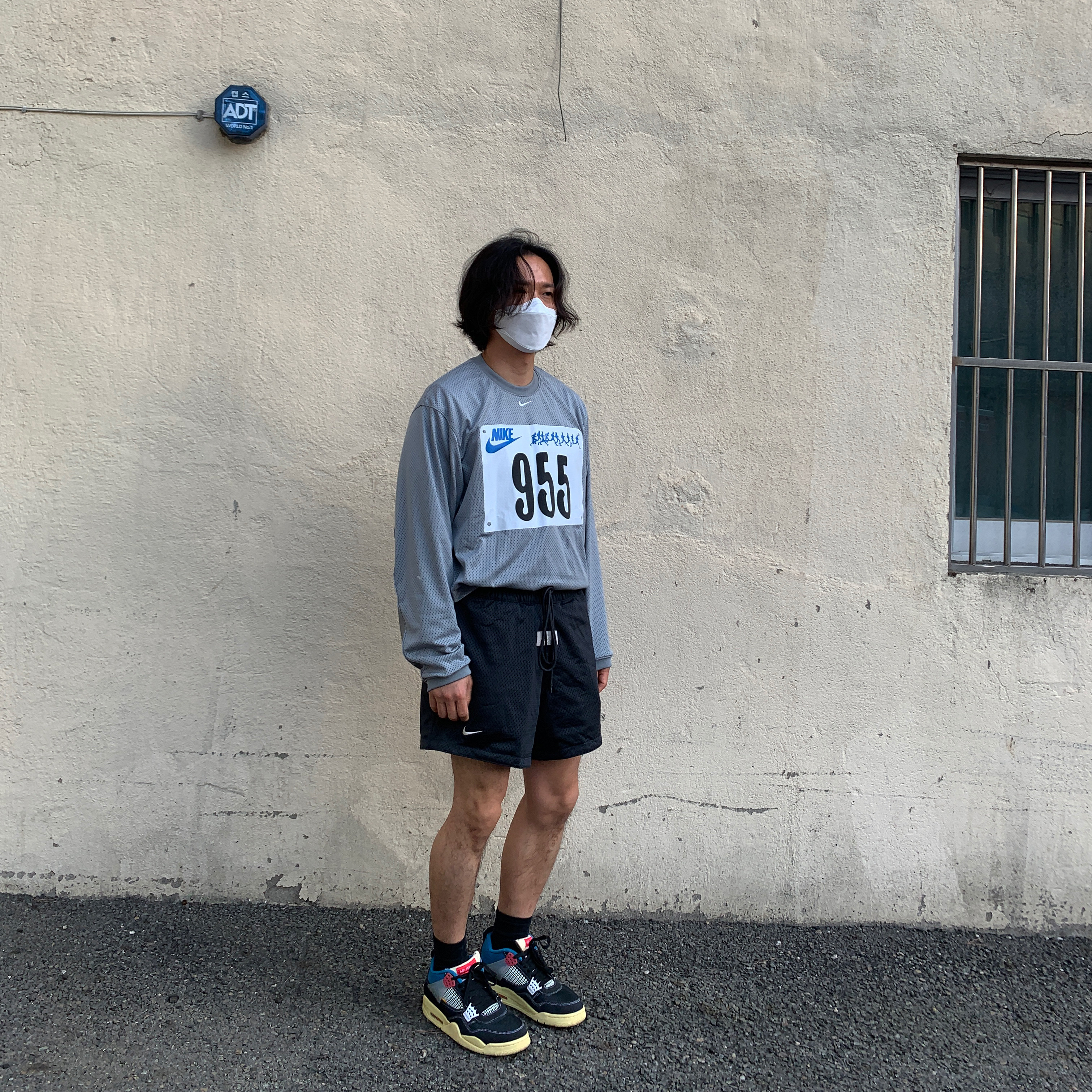 Jordan 4 x Union Retro Off Noir, Nike x Fear of God Basketball Shorts Off Noir 착용 스타일 - 2